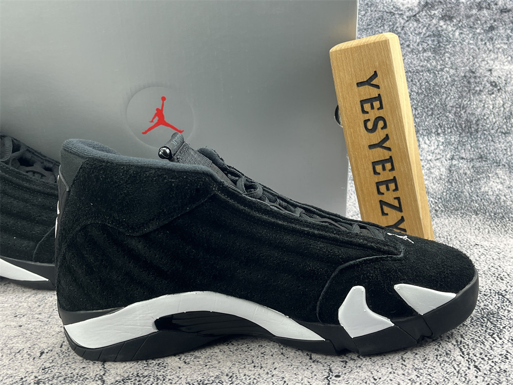 UA AIR JORDAN 14 RETRO 