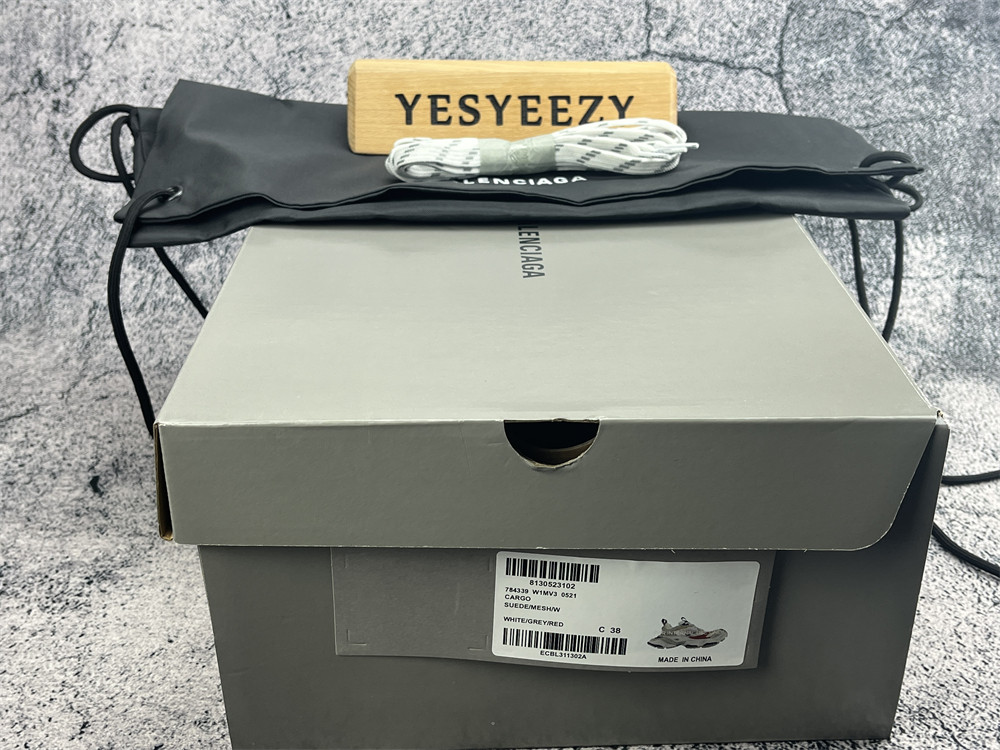 UA Cargo White Grey Red