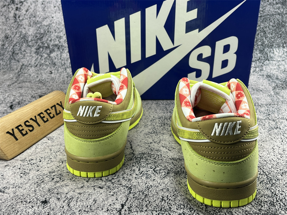 UA DUNK LOW GREEN