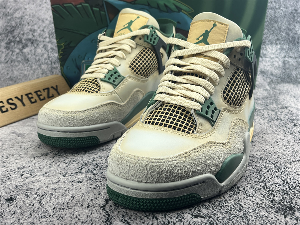 UA WMNS AIR JORDAN 4 2024