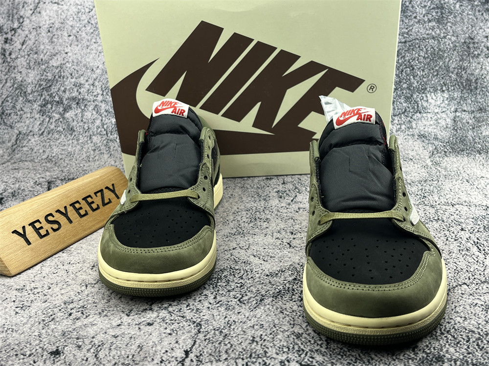 UA TRAVIS SCOTT X AIR JORDAN 1 LOW OG SP 