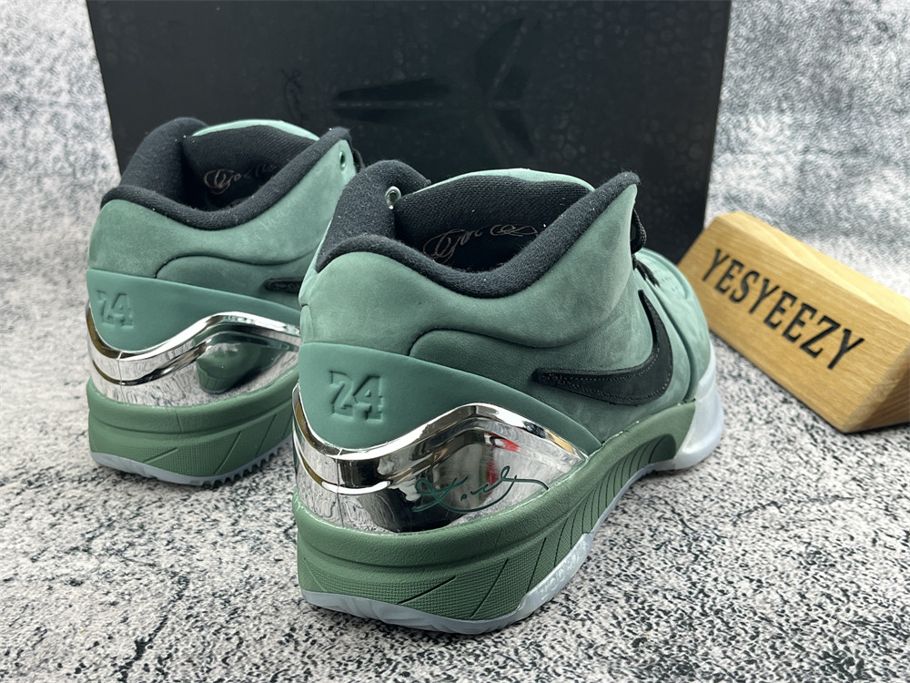 UA NIKE ZOOM KOBE 4 PROTRO 