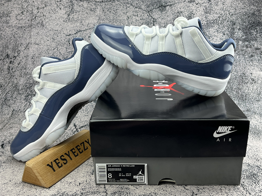 UA AIR JORDAN 11 RETRO LOW 