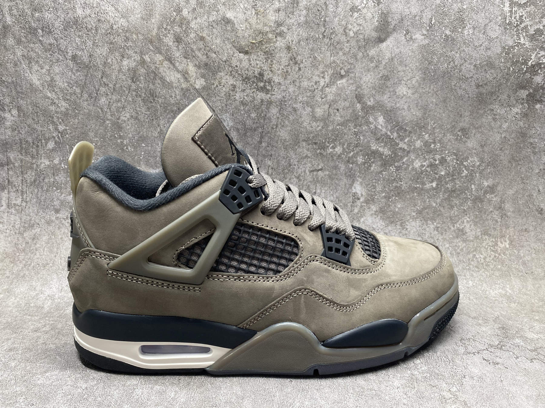 UA Air Jordan 4 Retro