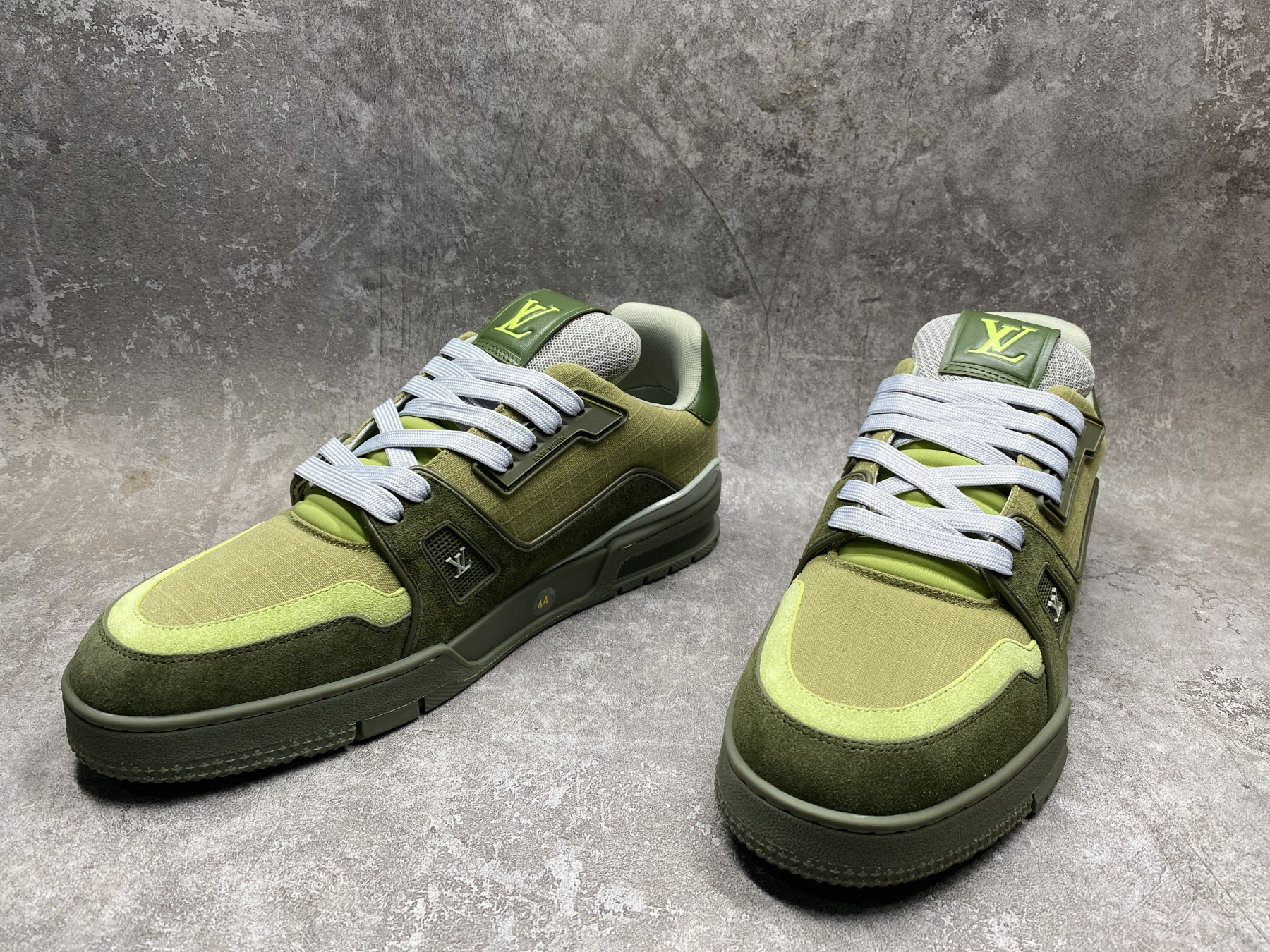 UA LV trainer Sneakers