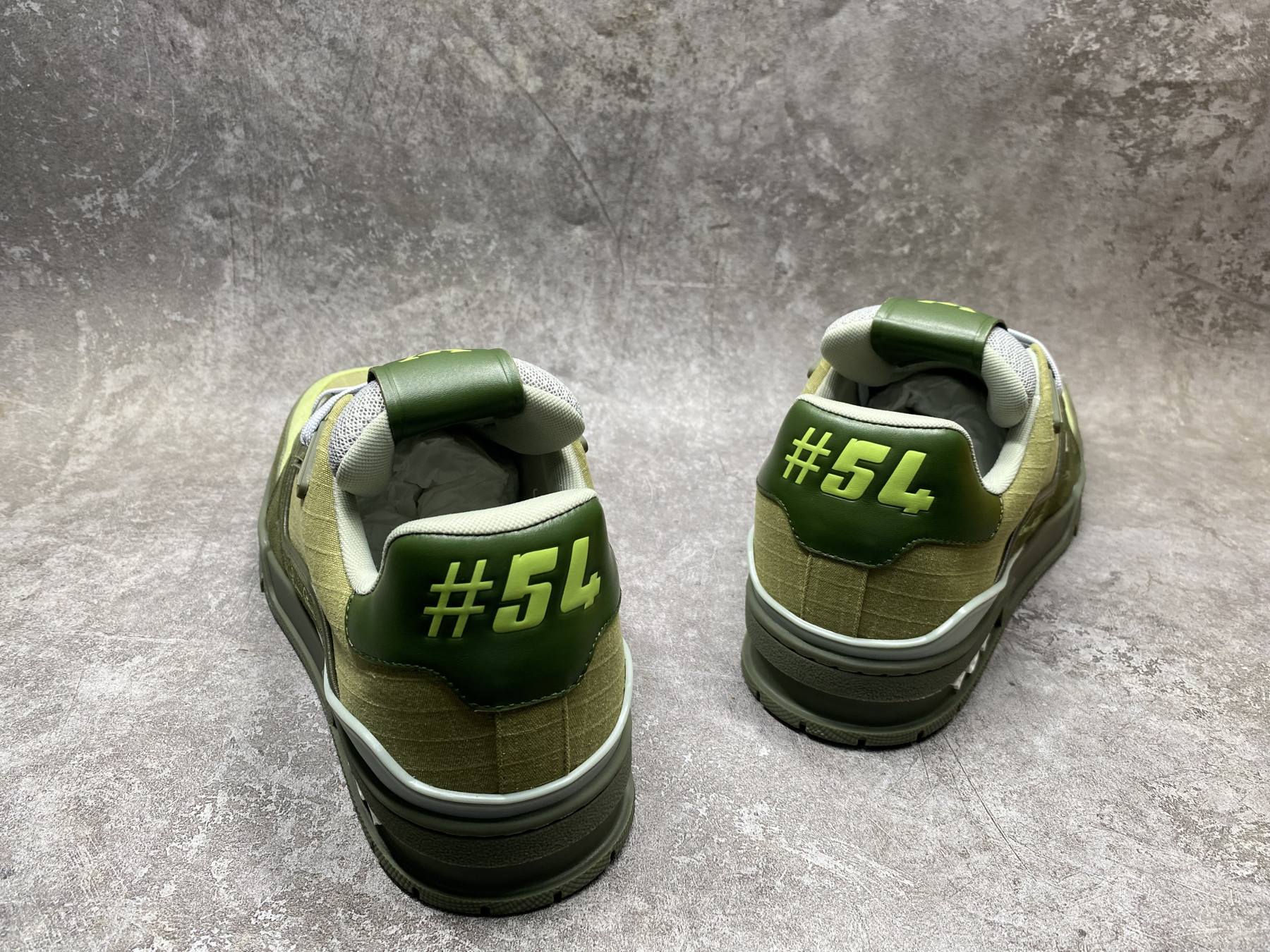 UA LV trainer Sneakers