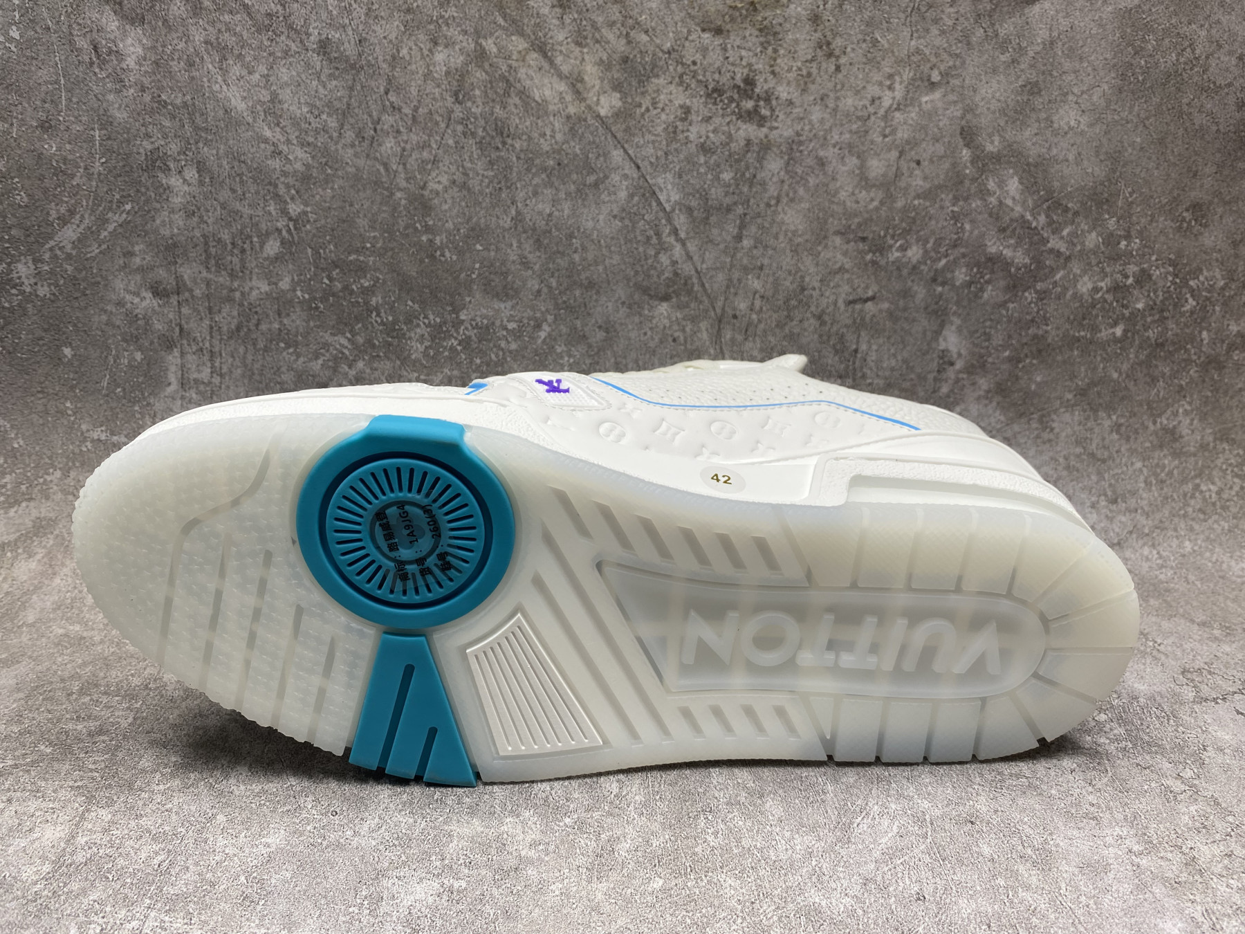 UA LV trainer Sneakers