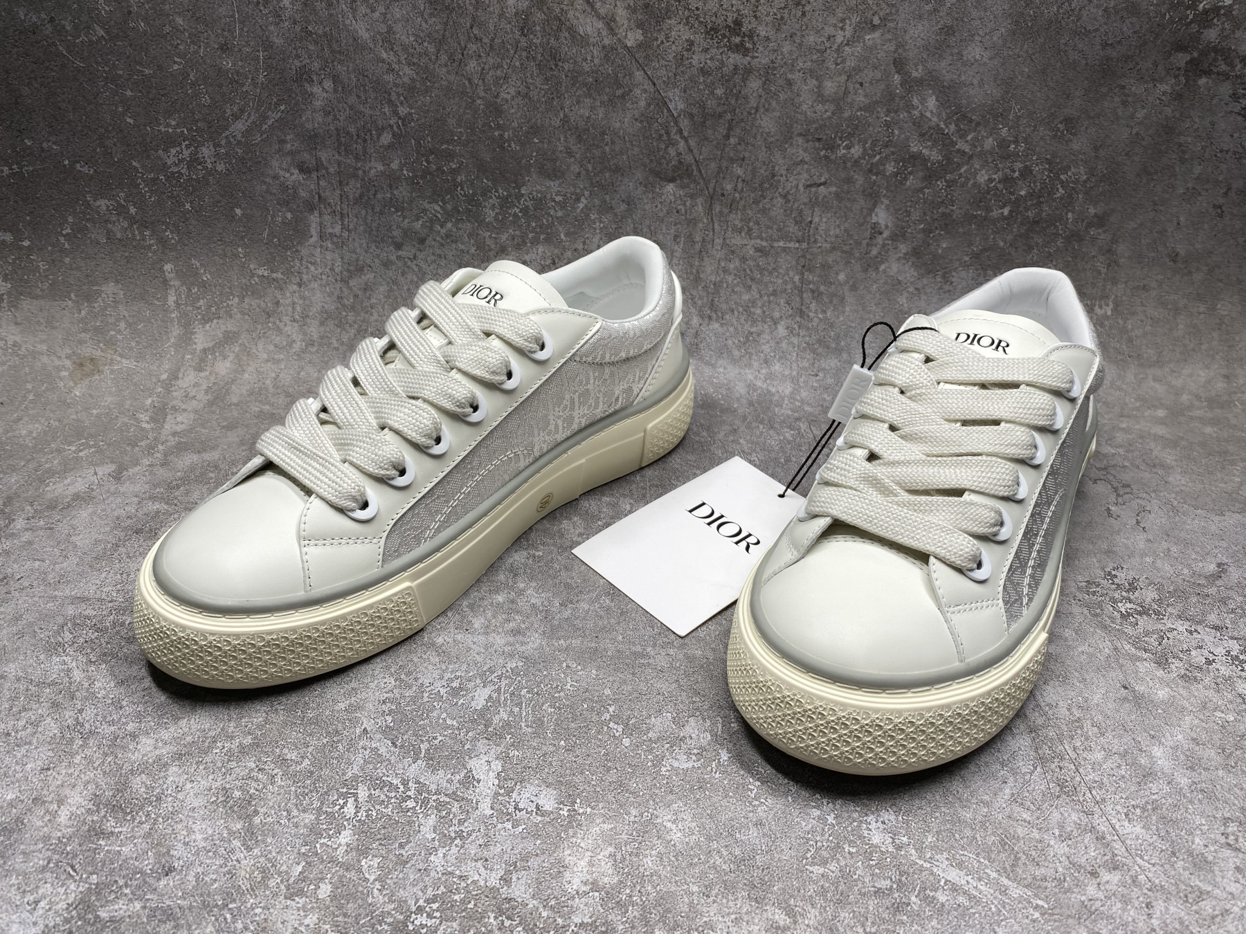 UA D10r B33 Sneaker
