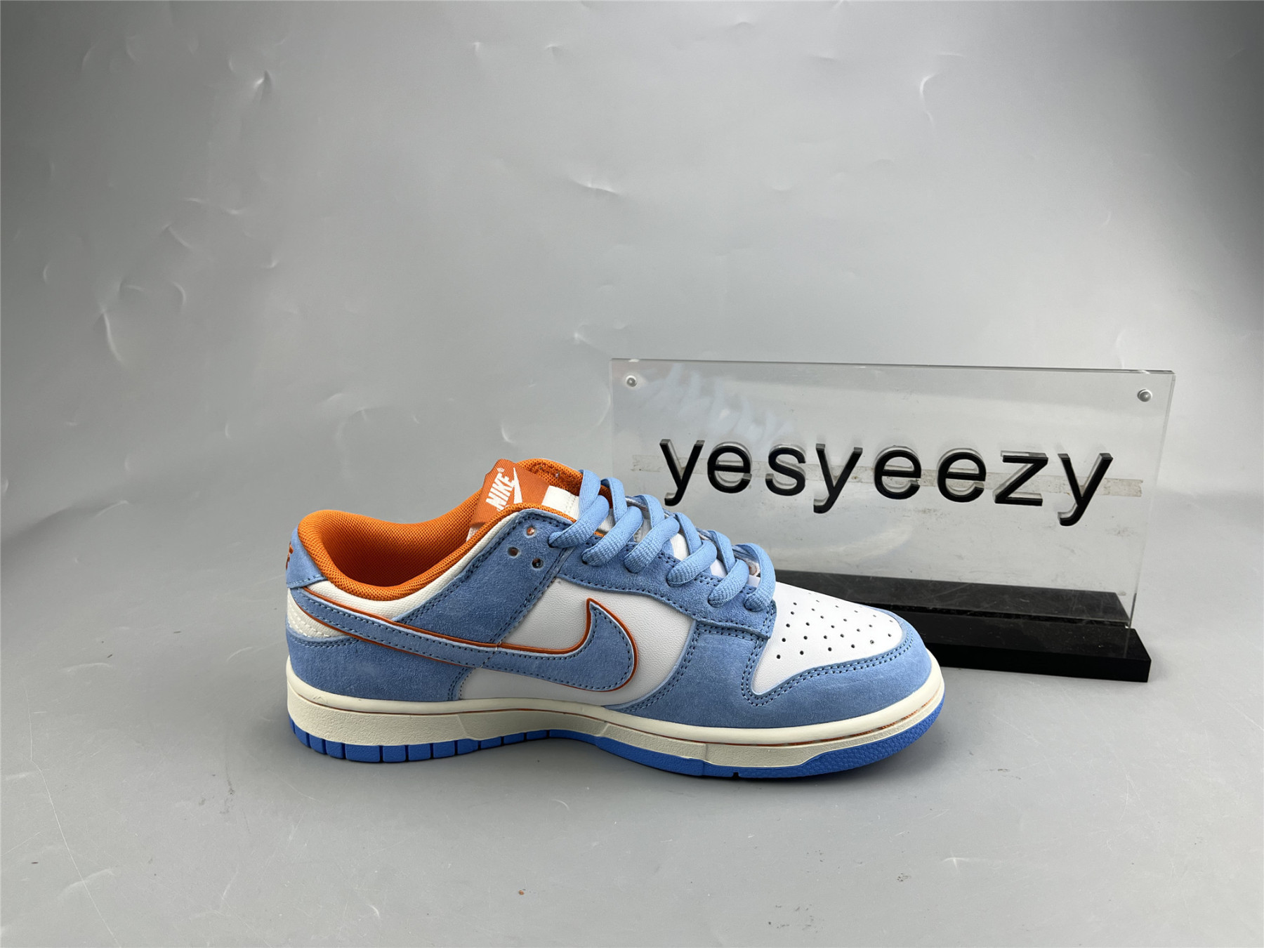 UA NIKE DUNK LOW BLUE ORANGE