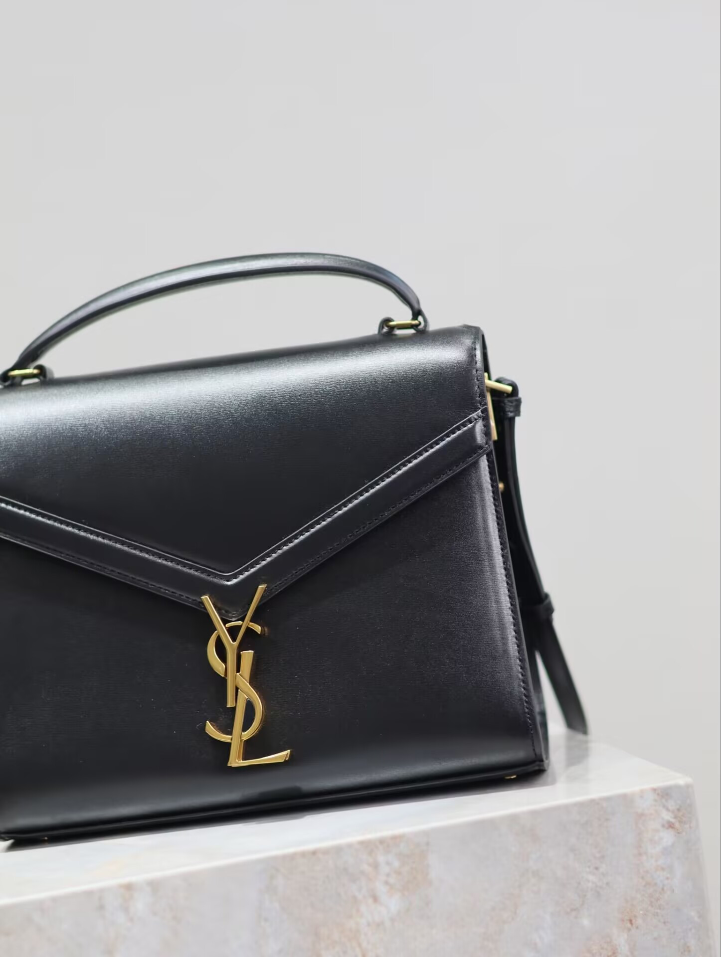Y51 Cassandra Top Handle Bag 24.5x20x11.5cm