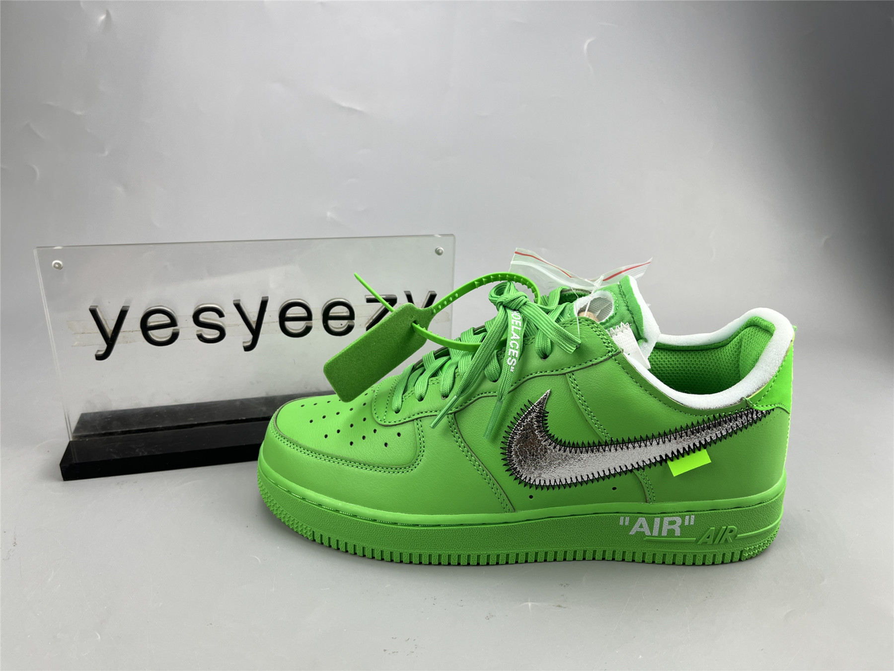 UA NIKE OFF-WHITE X AIR FORCE 1 LOW 