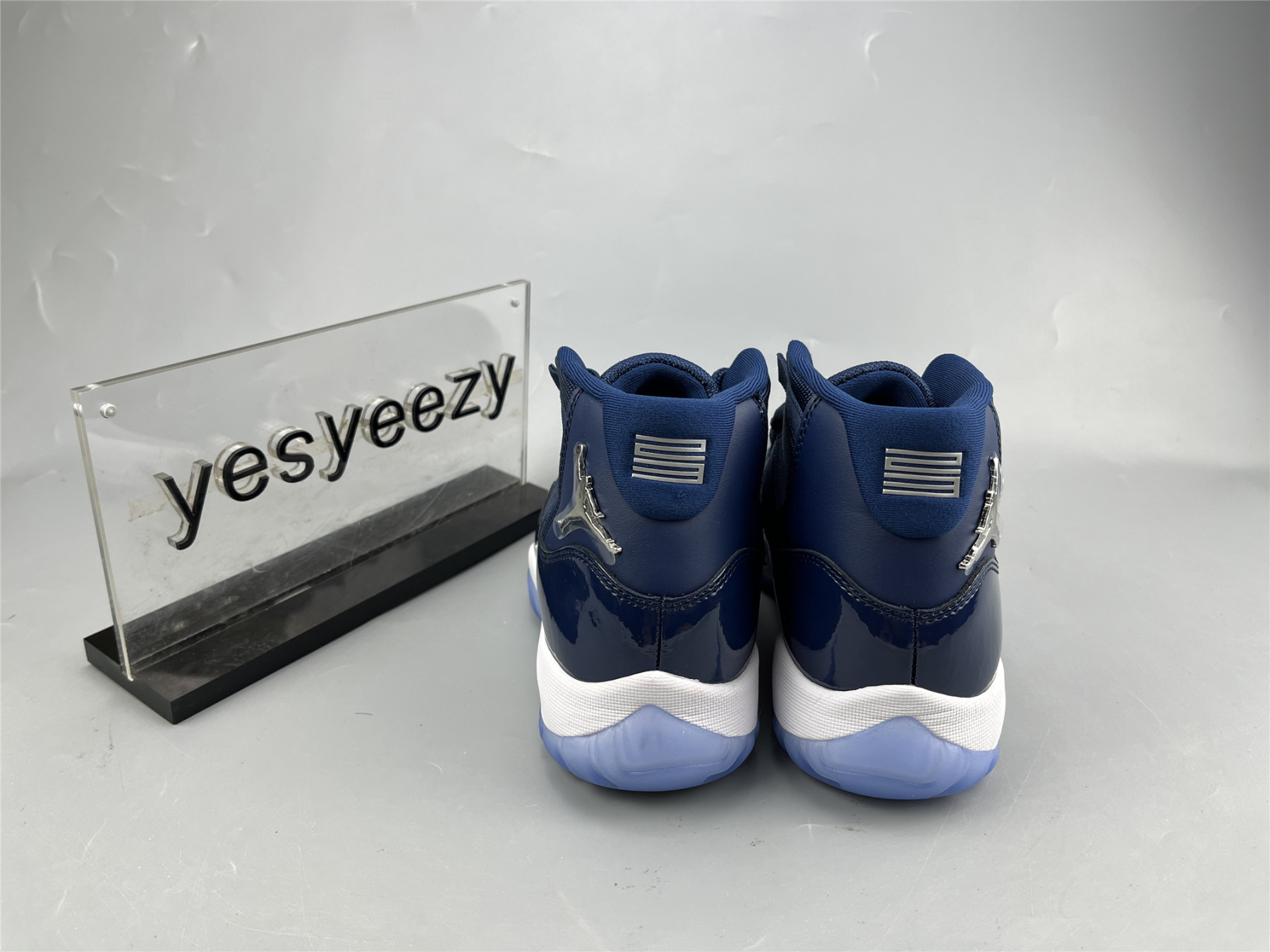 UA AIR JORDAN 11 RETRO BLUE