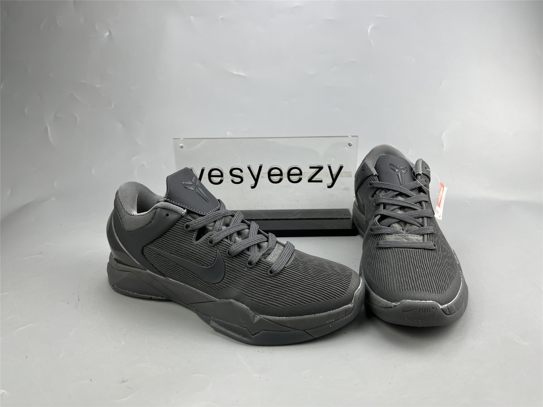 UA NIKE KOBE 7 