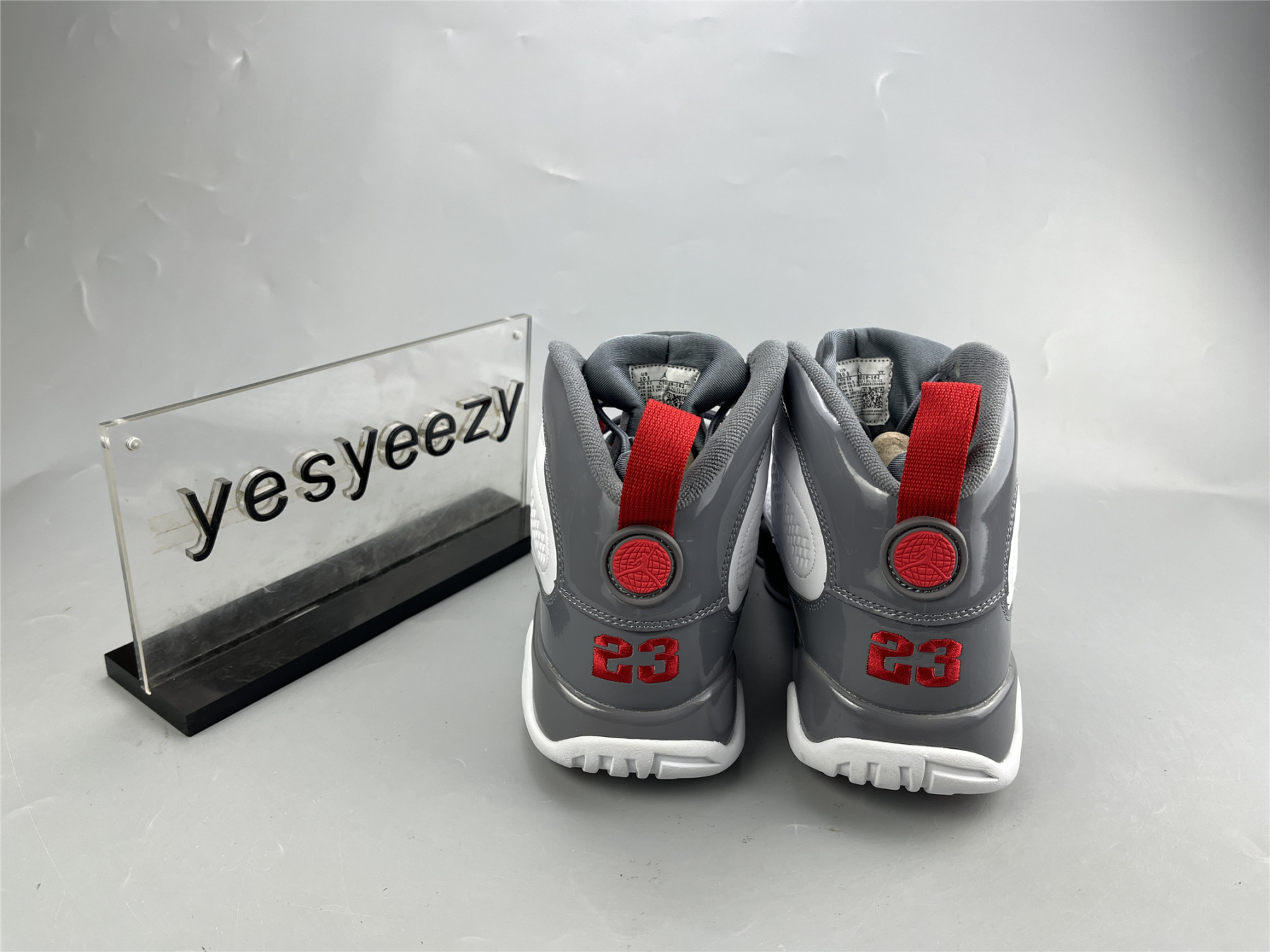 UA AIR JORDAN 9 RETRO 