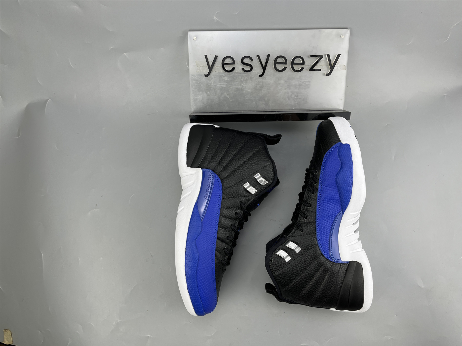 UA WMNS AIR JORDAN 12 RETRO 