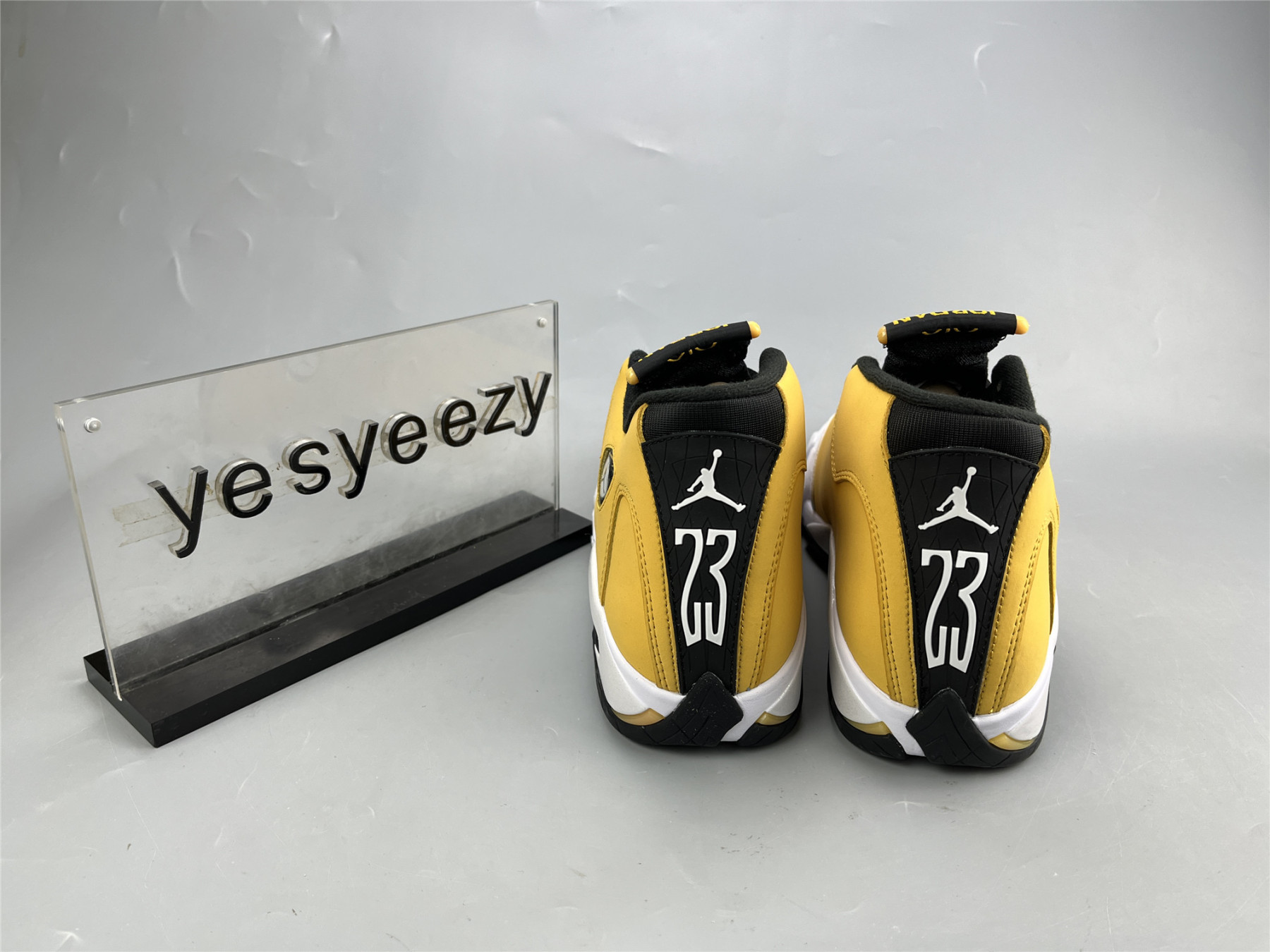 UA AIR JORDAN 14 RETRO 