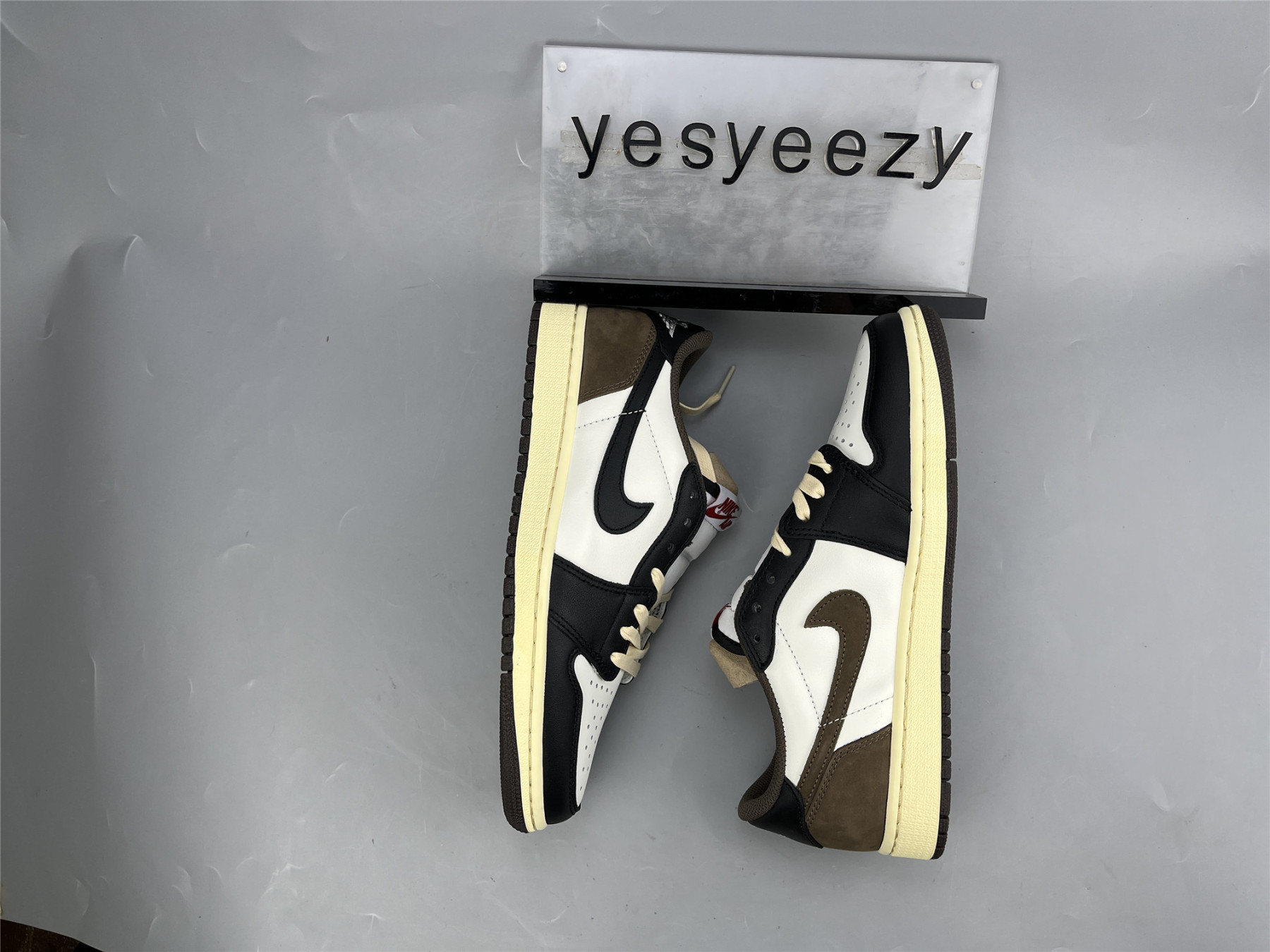 UA AIR JORDAN 1 LOW OG SP
