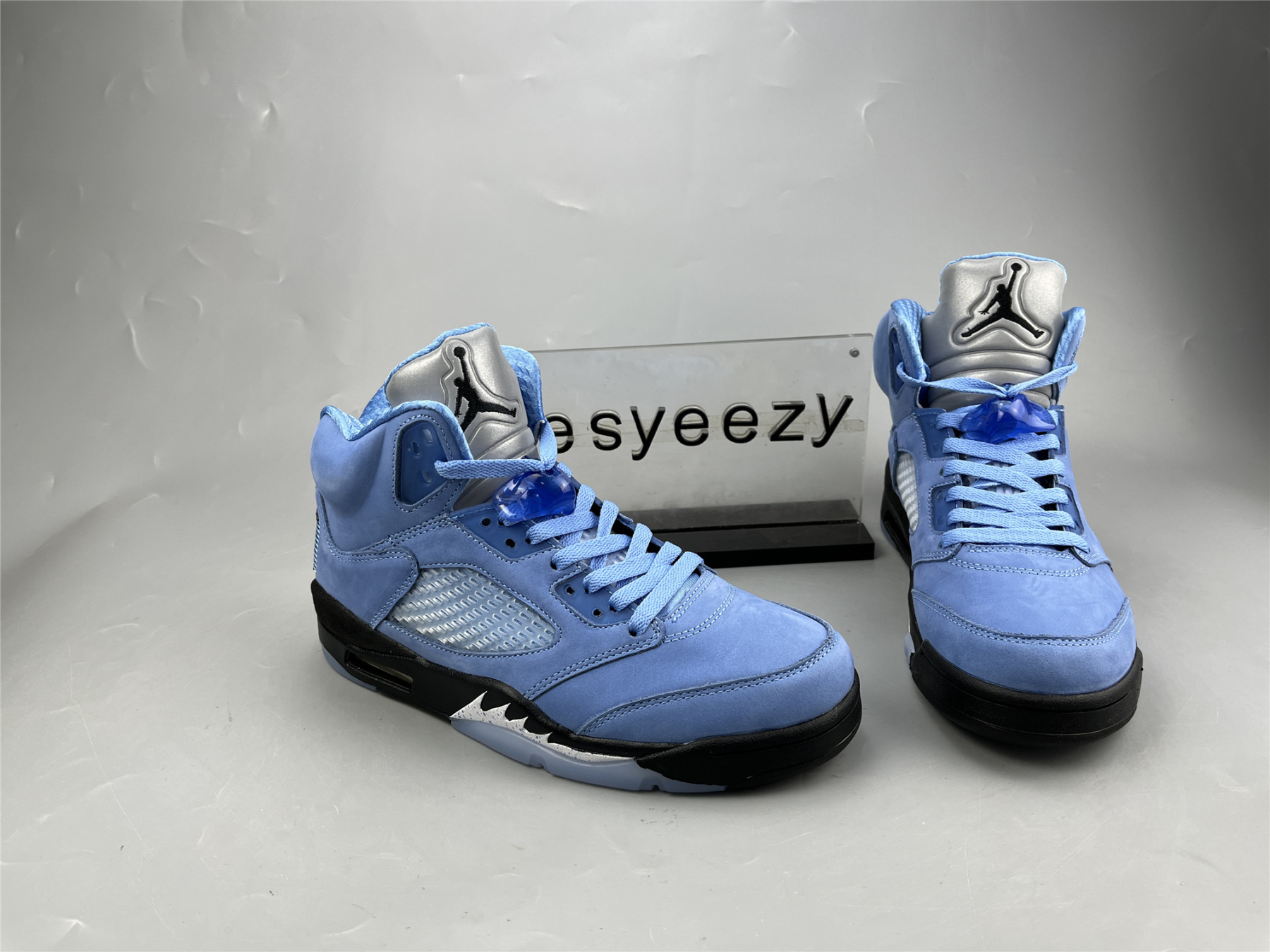 UA AIR JORDAN 5 RETRO "UNC"