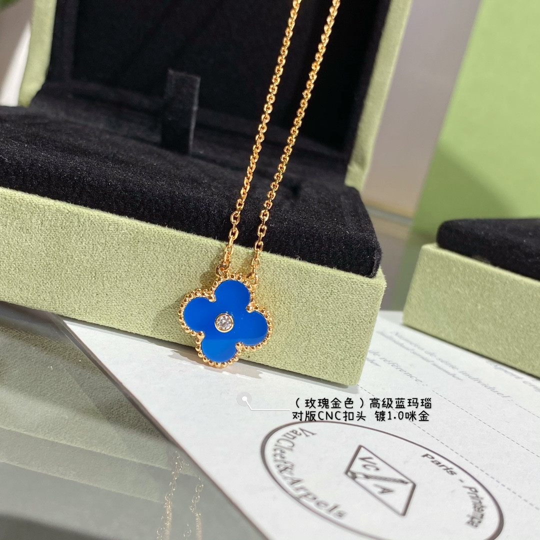 V*n Cl**f & Arpels Medium Sapphire Blue Agate Clover Necklace Diameter approx 1.5cm,Chain length approx 40+5cm