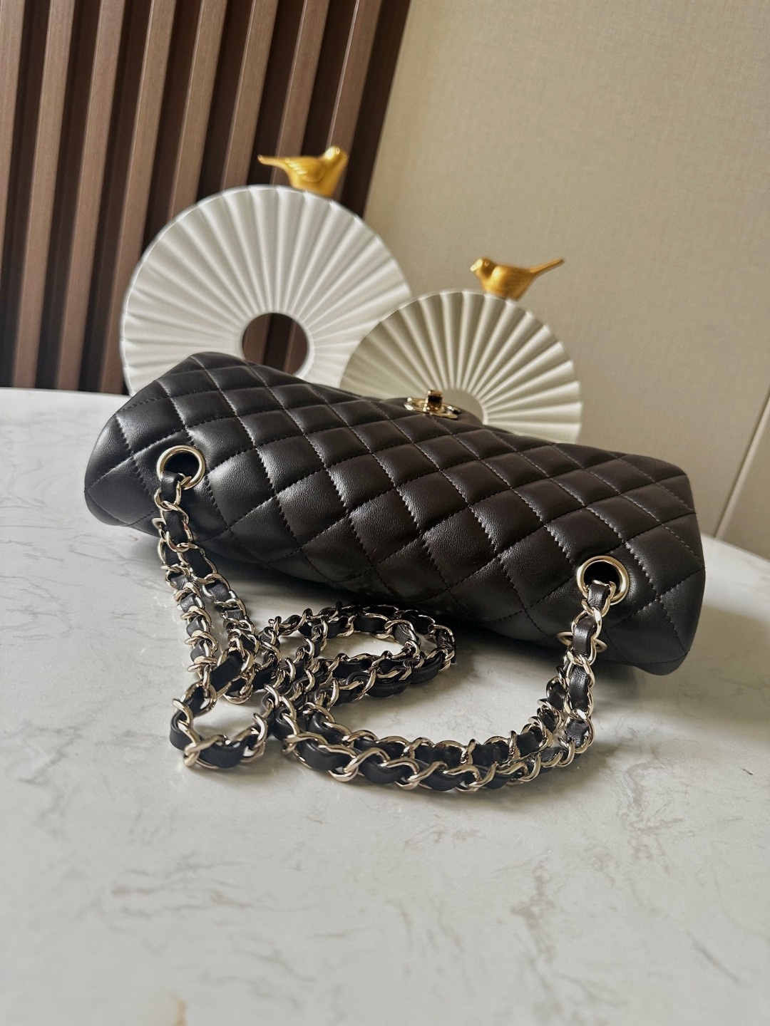 Ch**el CLASSIC HANDBAG Gold Metal 15.5×25.5×6.5cm