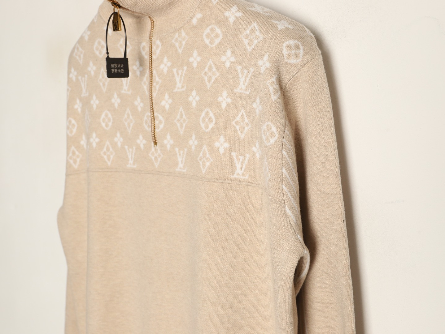 L0vis Vvtt0n 26SS Sweaters
