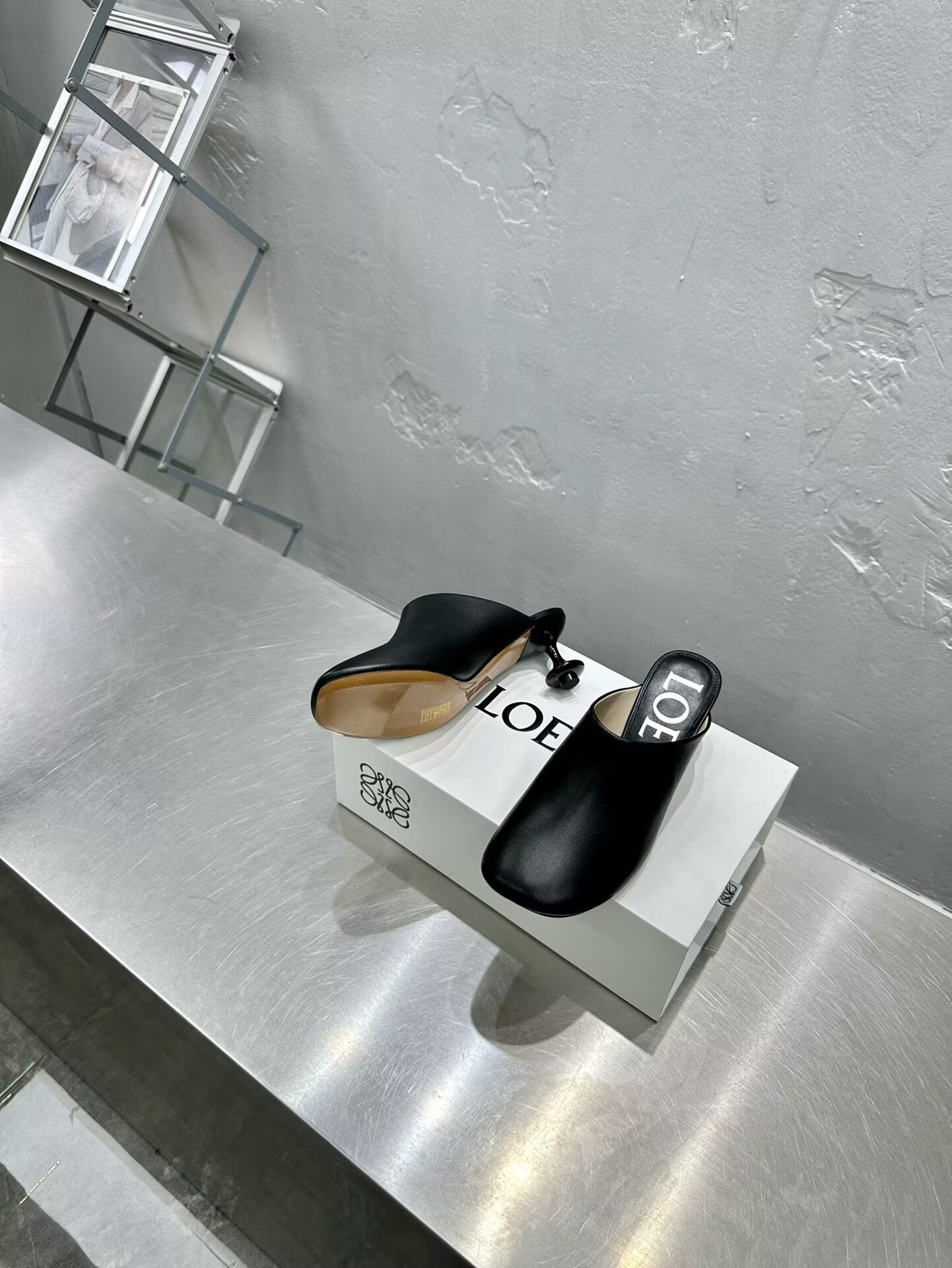 UA L0ew* Emily Mule