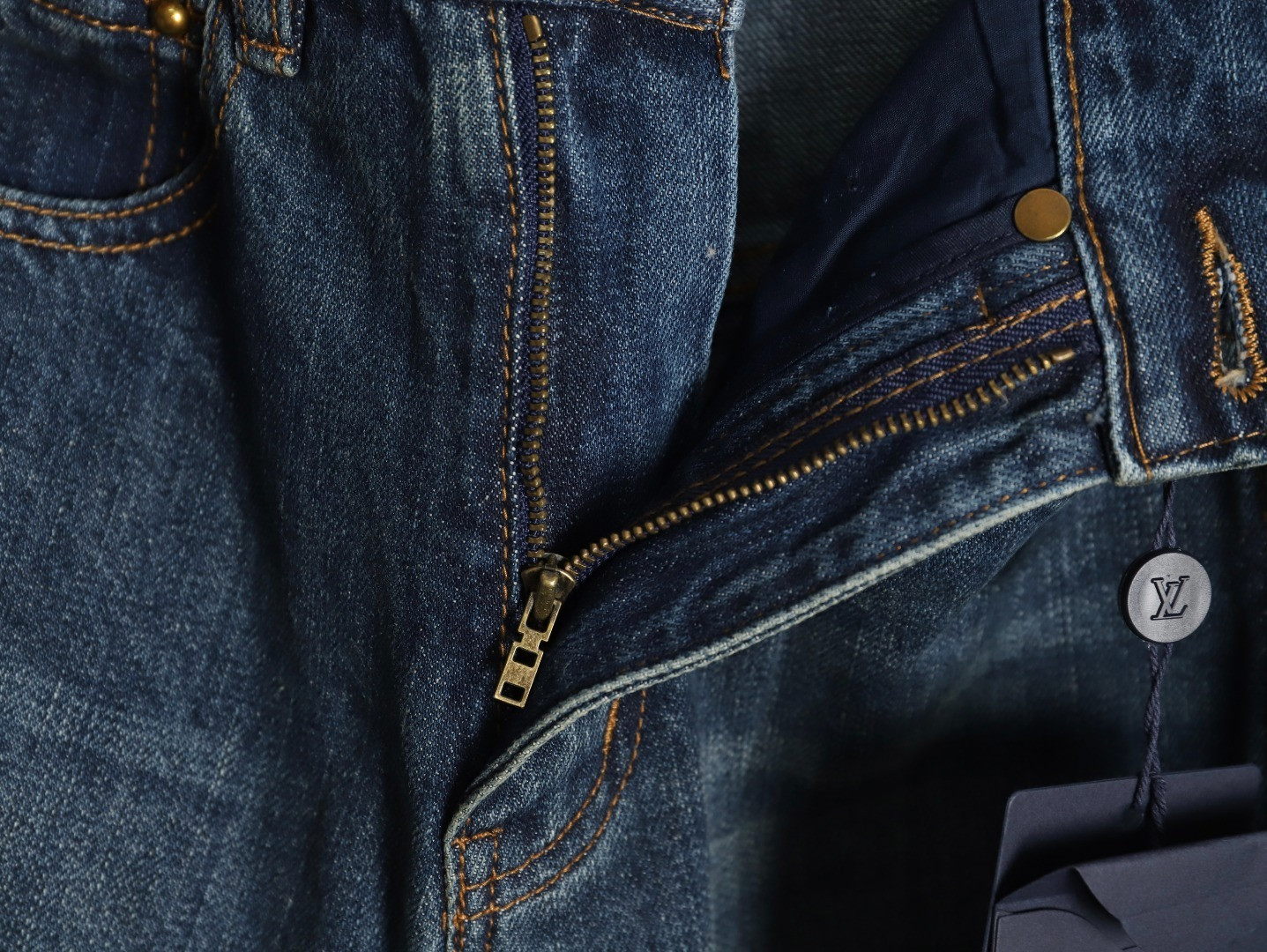 L0vis Vvtt0n LV 25FW Jeans
