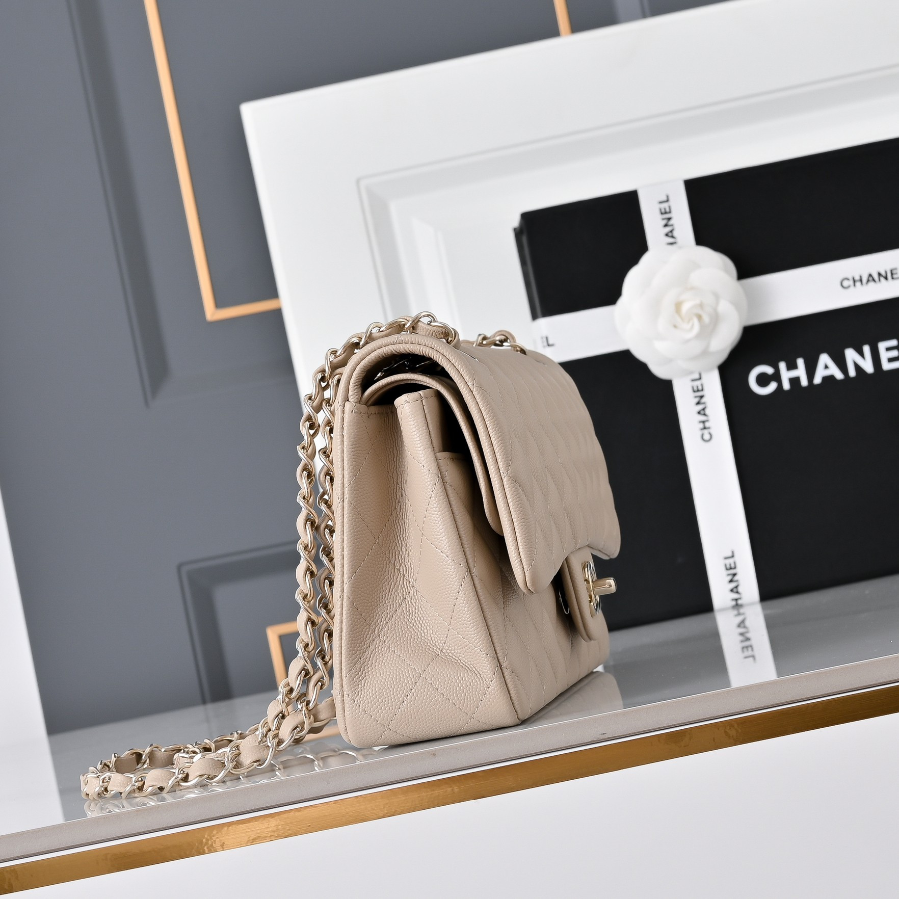 Ch**el Classic Flap Milk Tea Caviar Leather Light Gold Hardware A01112 15.5x25.5x6.5cm