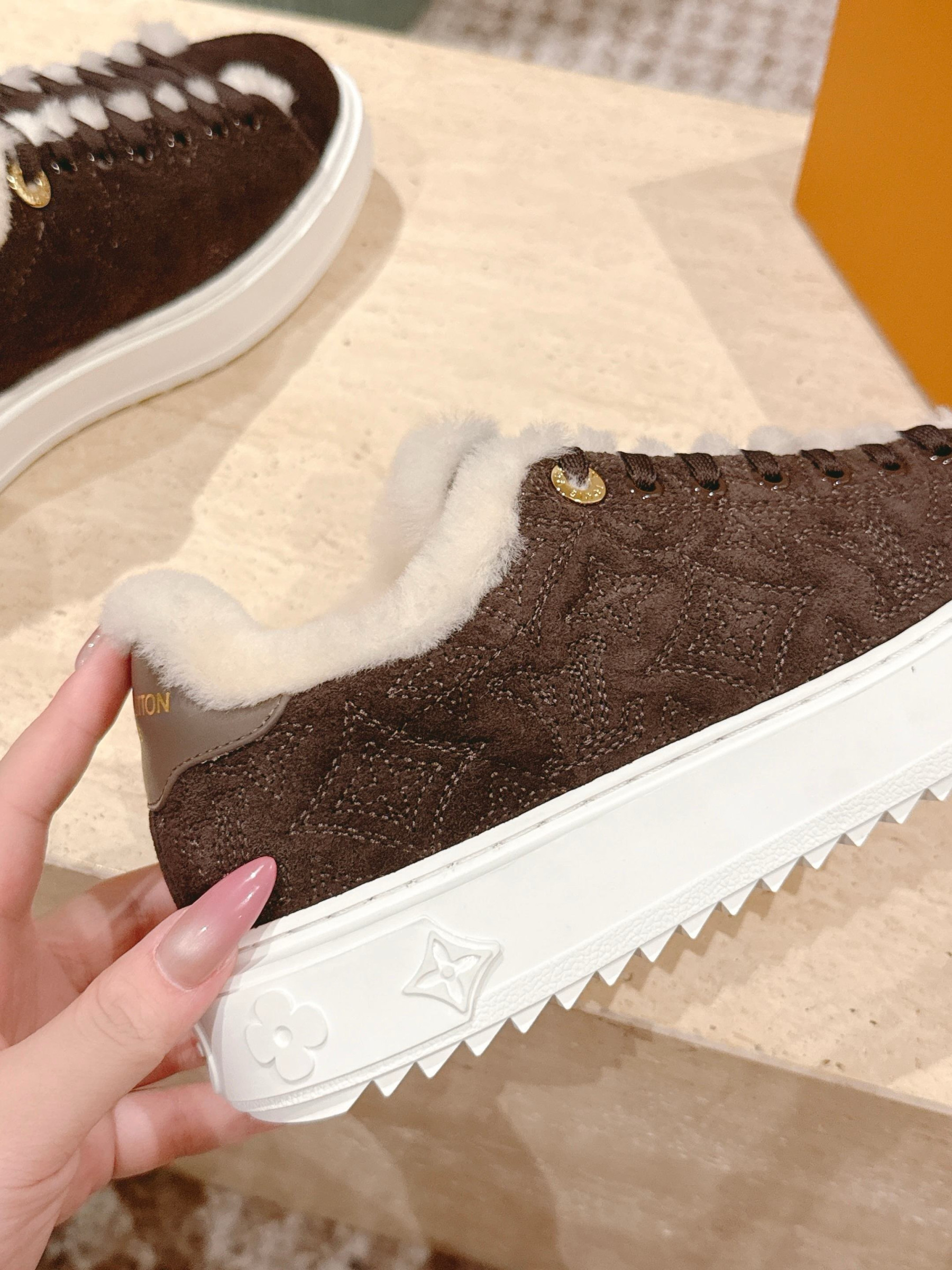 UA LV Time Out Sneaker