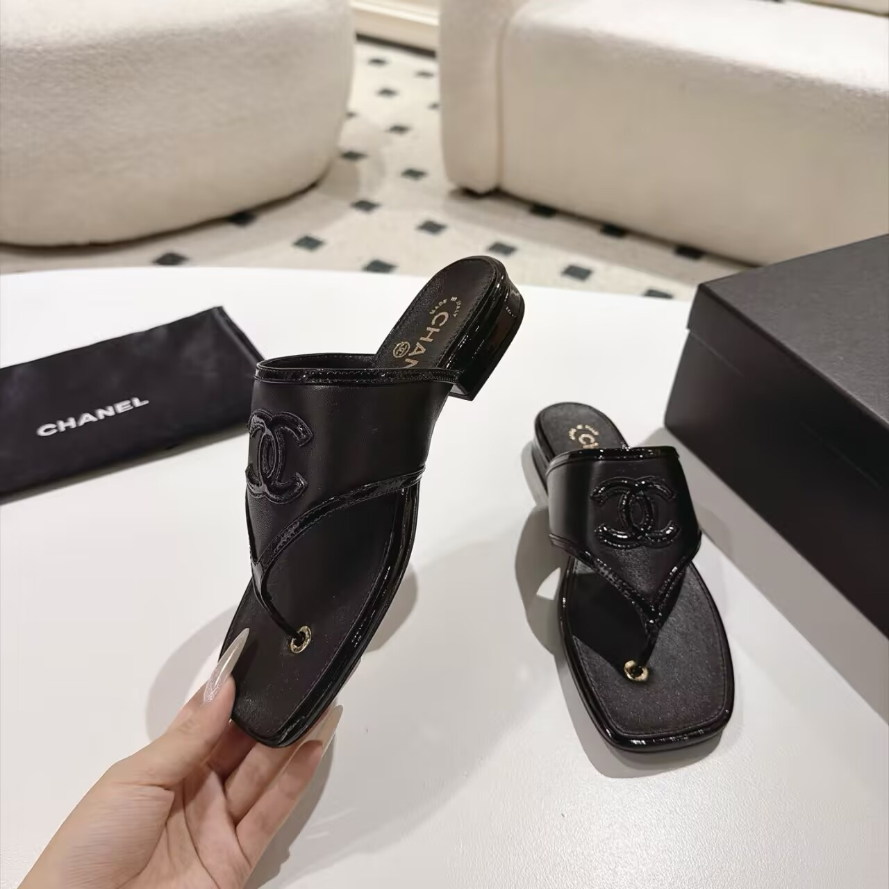UA Ch**el Thong Sandals