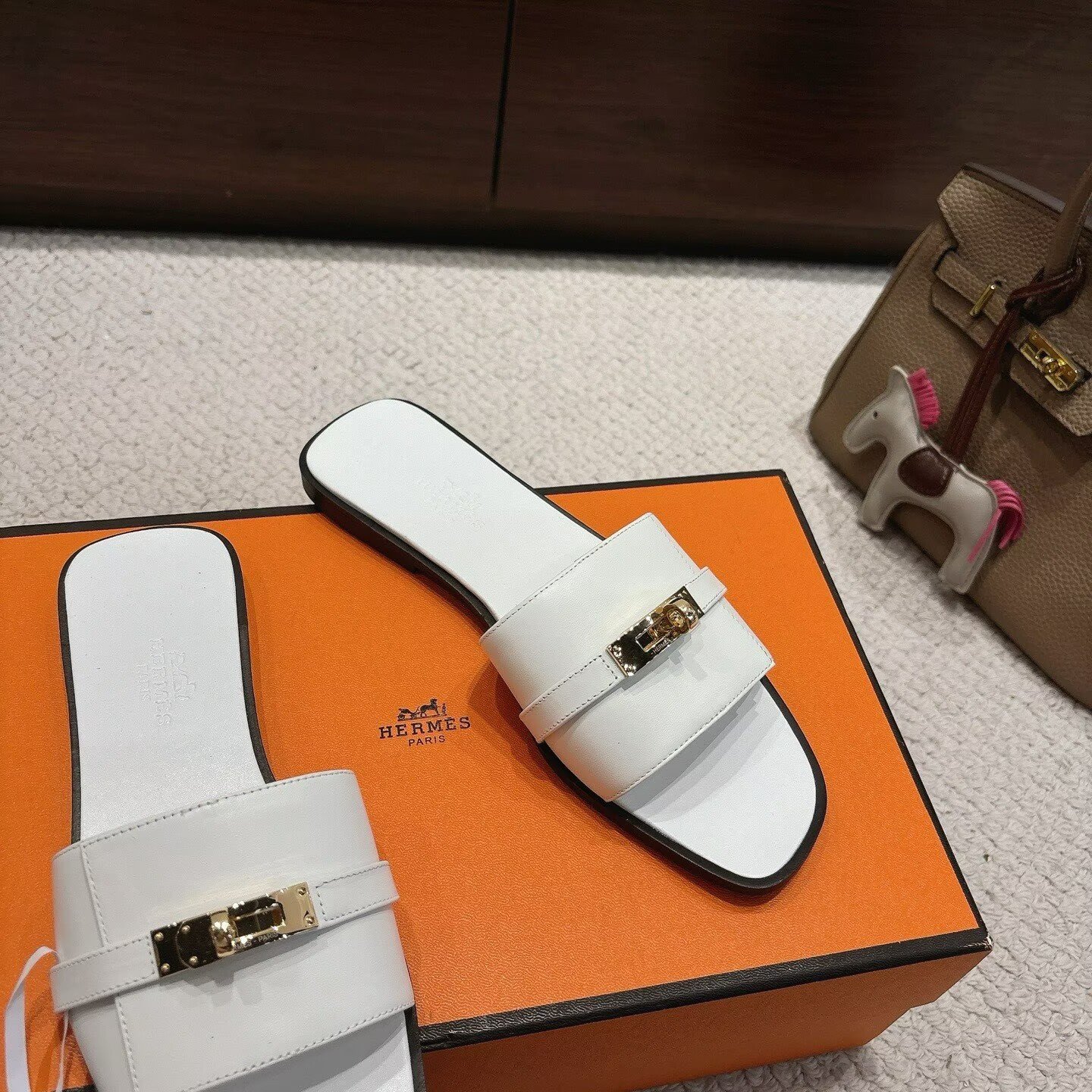UA H**me5 Giulia Sandal