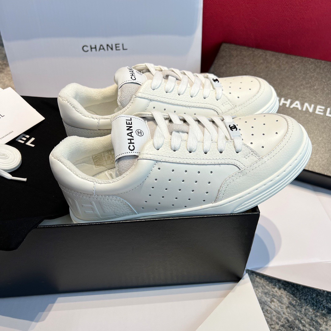 Ch**el sneakers
