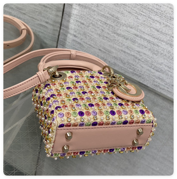 D10r Artistic Limited Edition Three-Gusset Lady D10r Micro Bag with Heavy Bead Embroidery 12x10x5cm