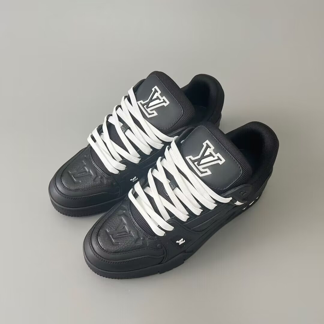 UA L0vis Vvtt0n LV Trainer Black