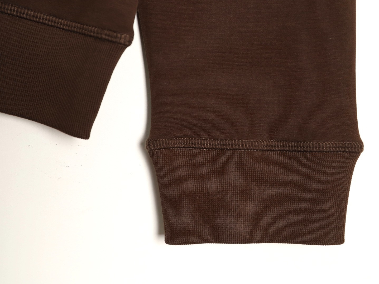 L0vis Vvtt0n Hoodies