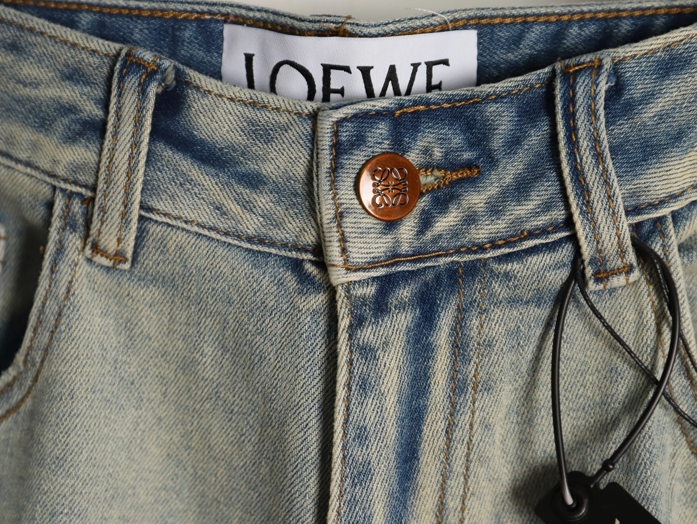 L0ew* Jeans