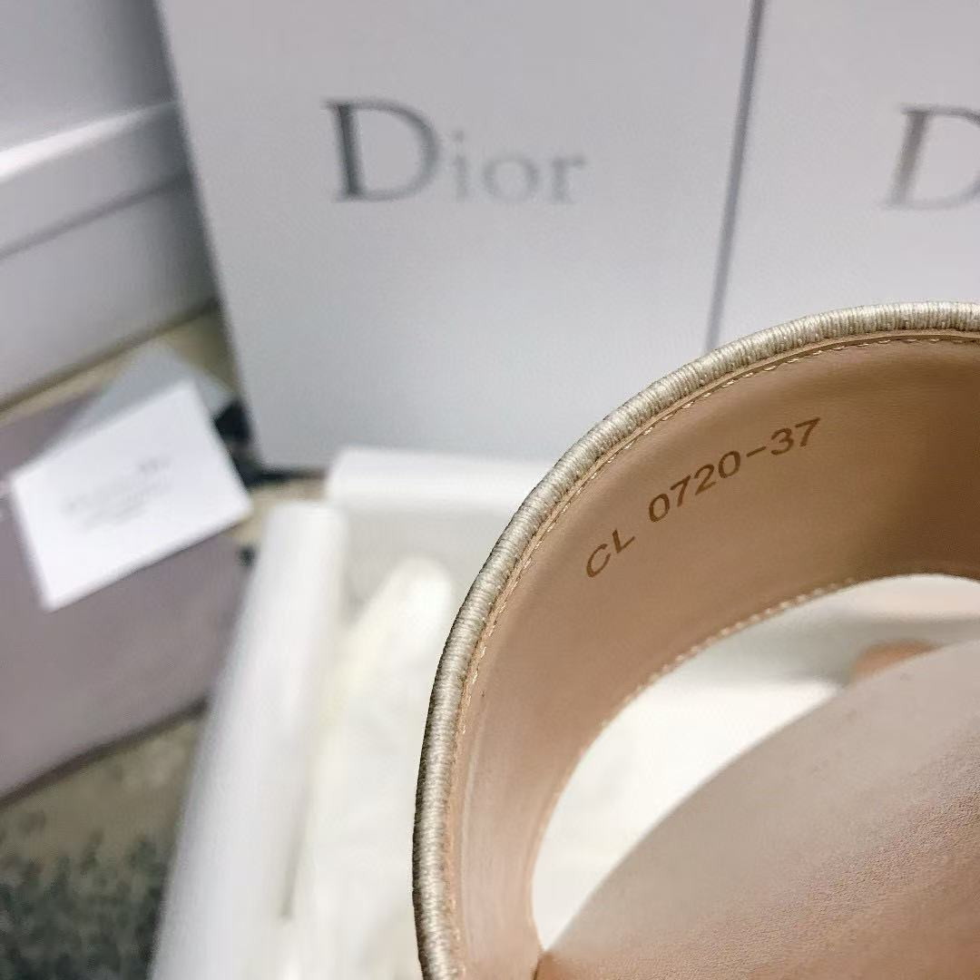 UA D10r Dway Slide