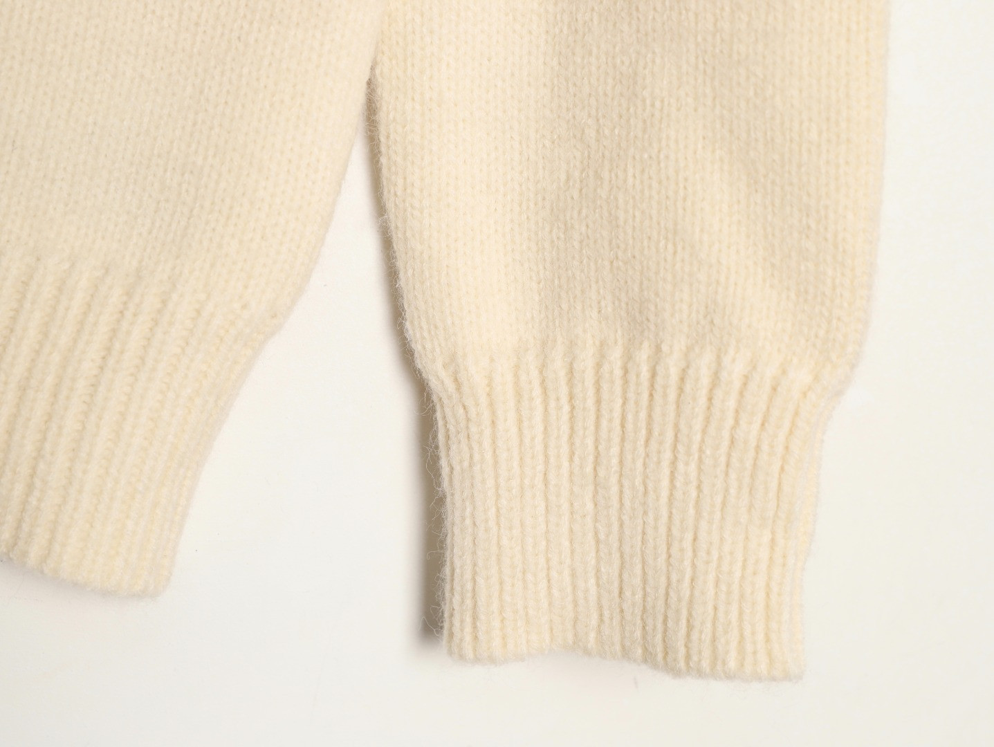 Bv*b*rry Sweaters