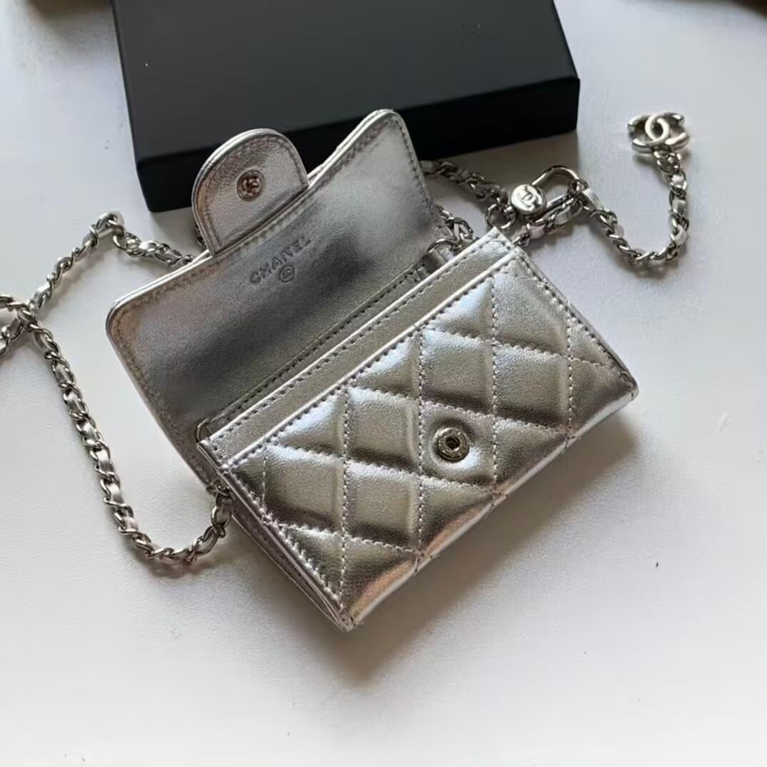 Ch**el Wallet on Chain 11x7.5x2cm