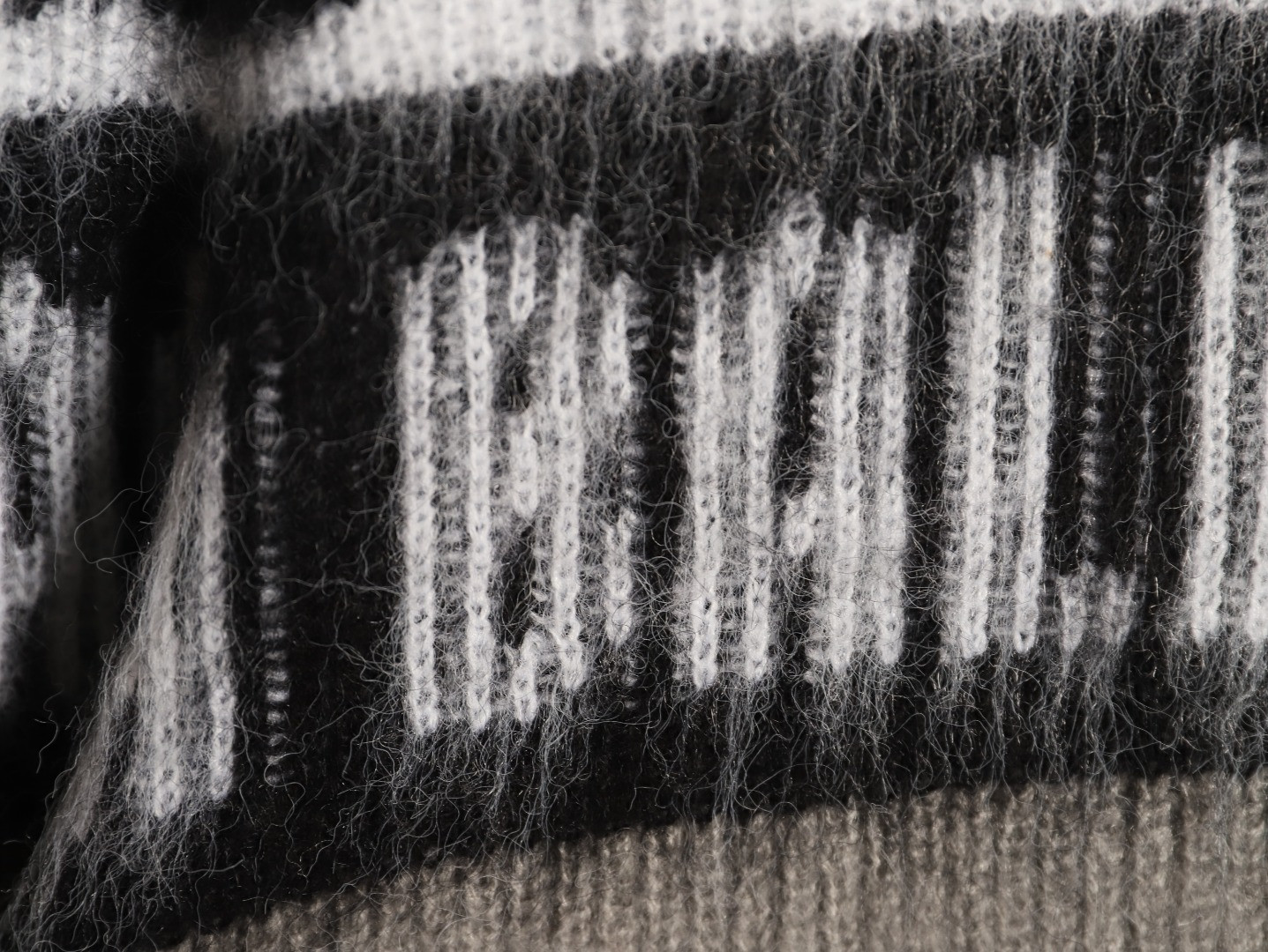 Ba1en*iaga Sweaters