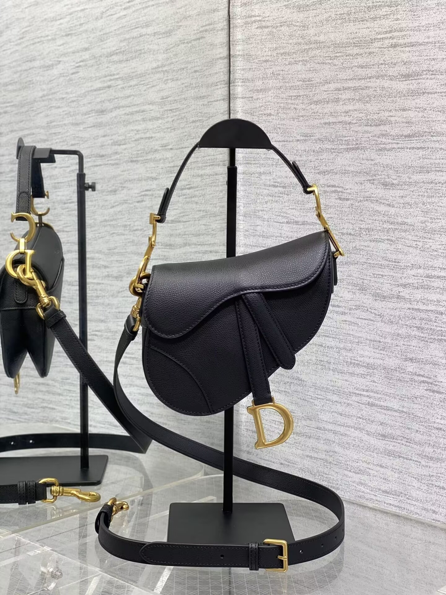 D10r MINI SADDLE BAG WITH STRAP Black Grained Calfskin 19 x 16 x 5 cm