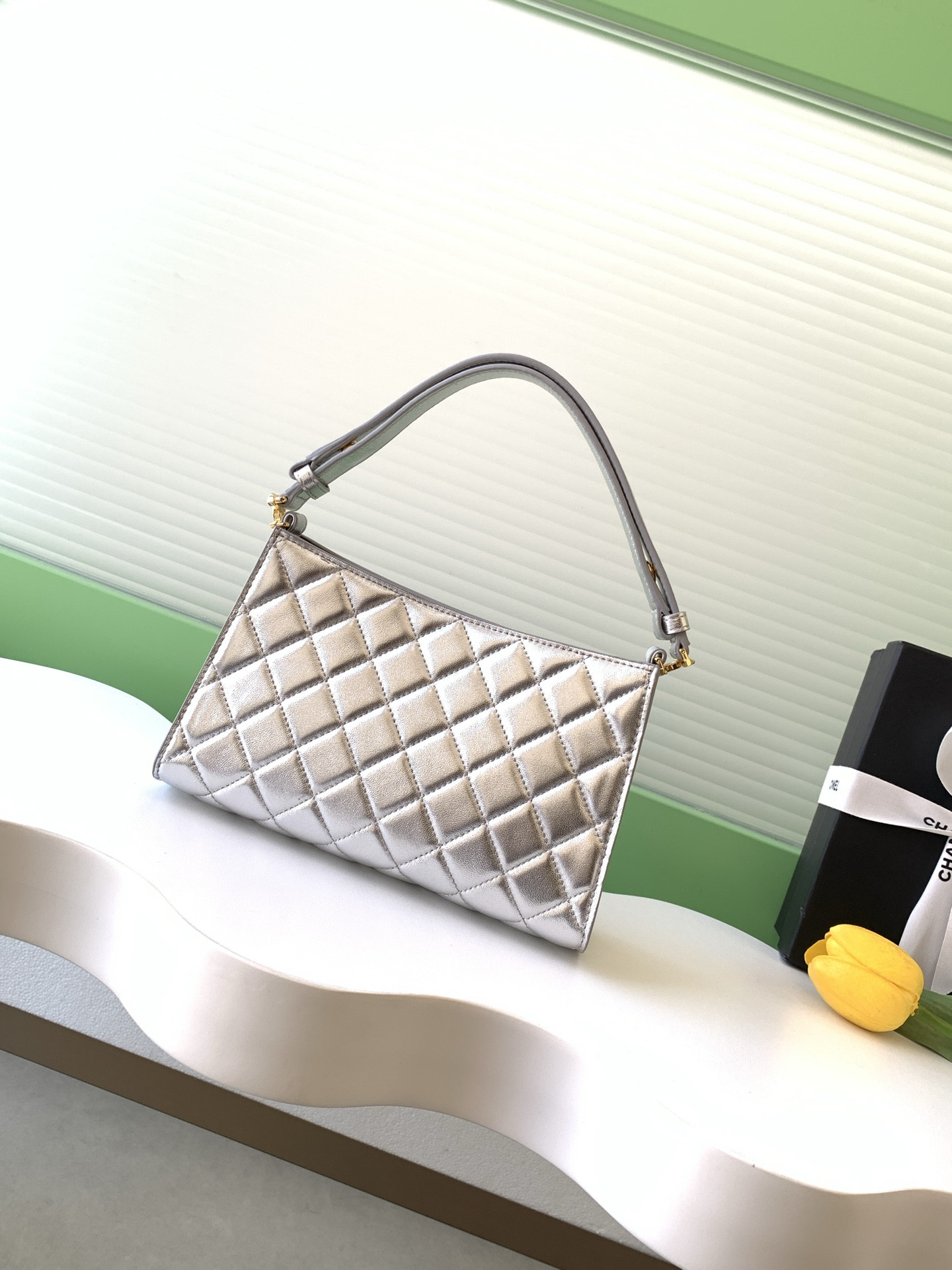 Ch**el 26X Hobo Shoulder Bag 14x22x7cm