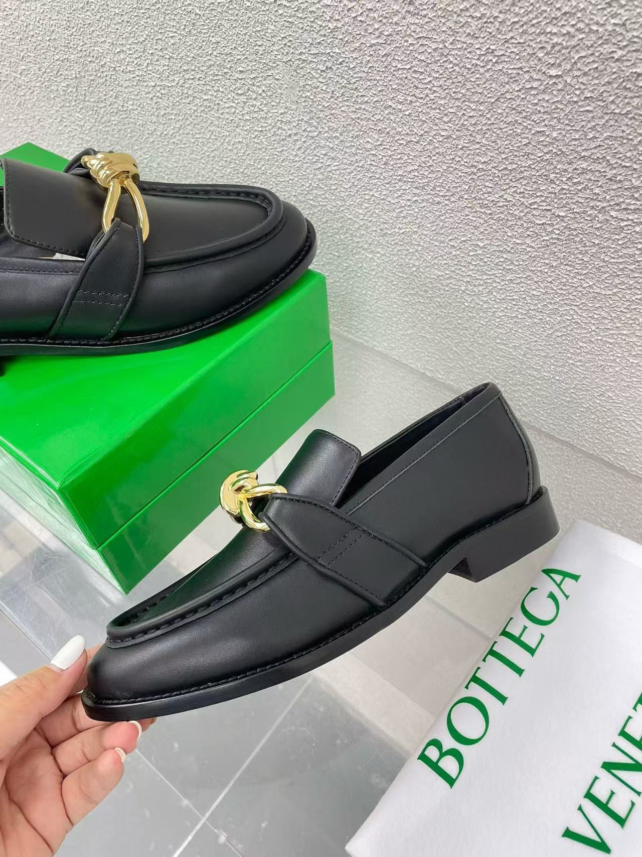 UA B0tt*ga Ven*ta Loafers Shoes