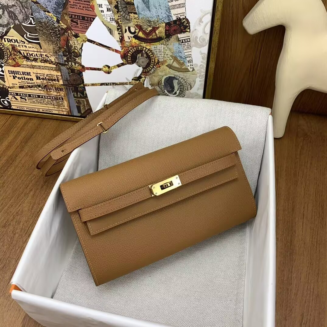 H**me5 Kelly Classique To Go wallet