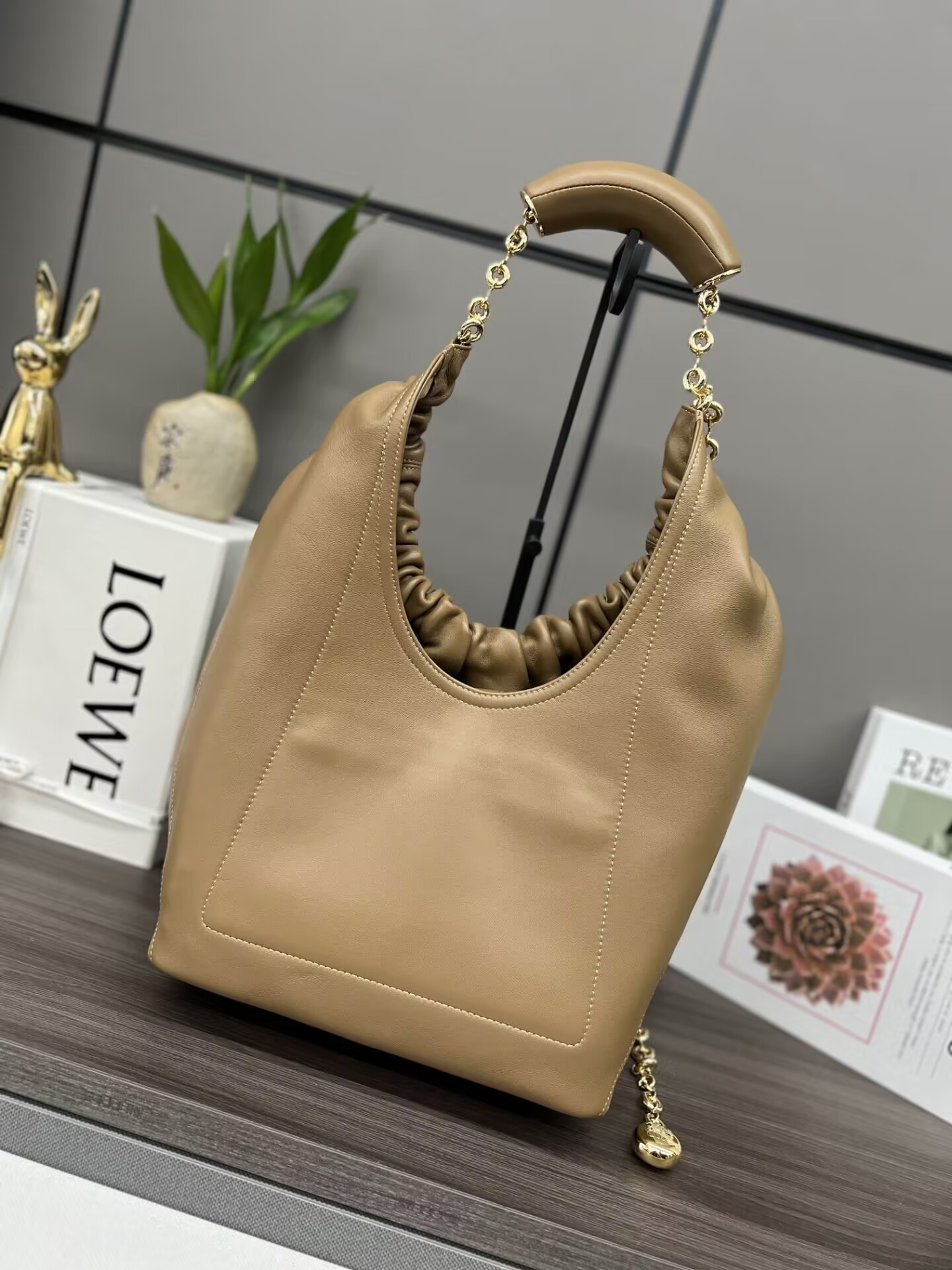 L0ew* Medium Squeeze bag in mellow nappa lambskin 34x33x13.5cm