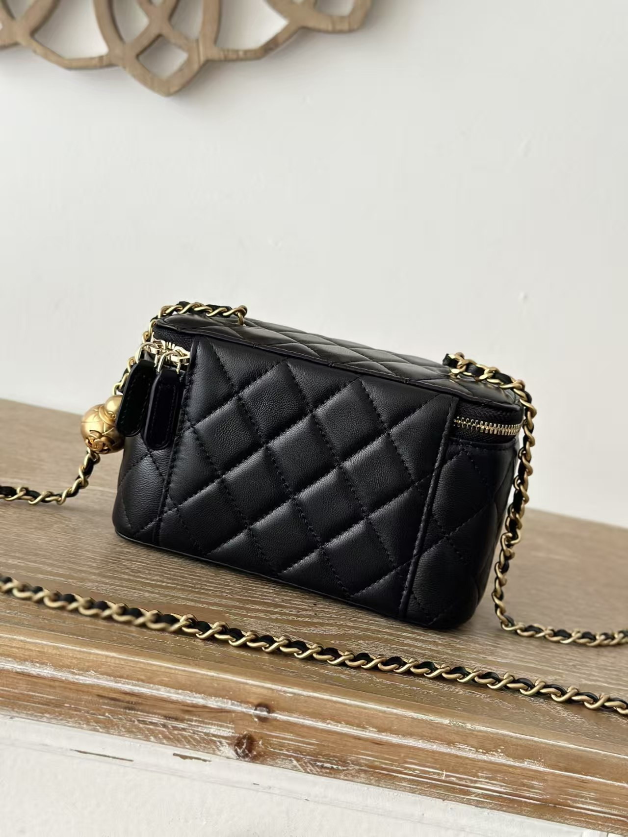 Ch**el Vanity With Chain 9.5x17x8cm
