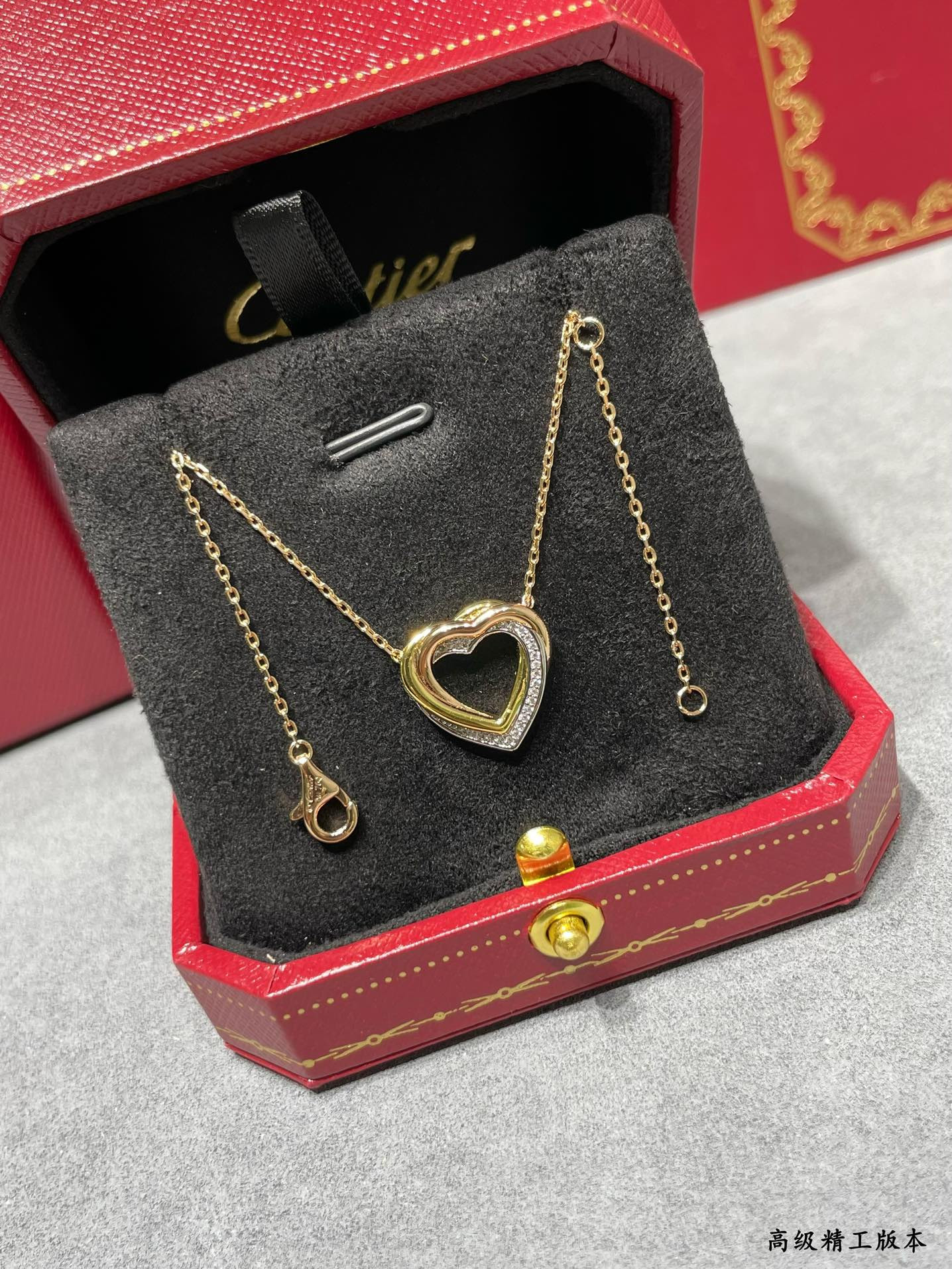 Ca*t1er Tricolor heart Necklace
