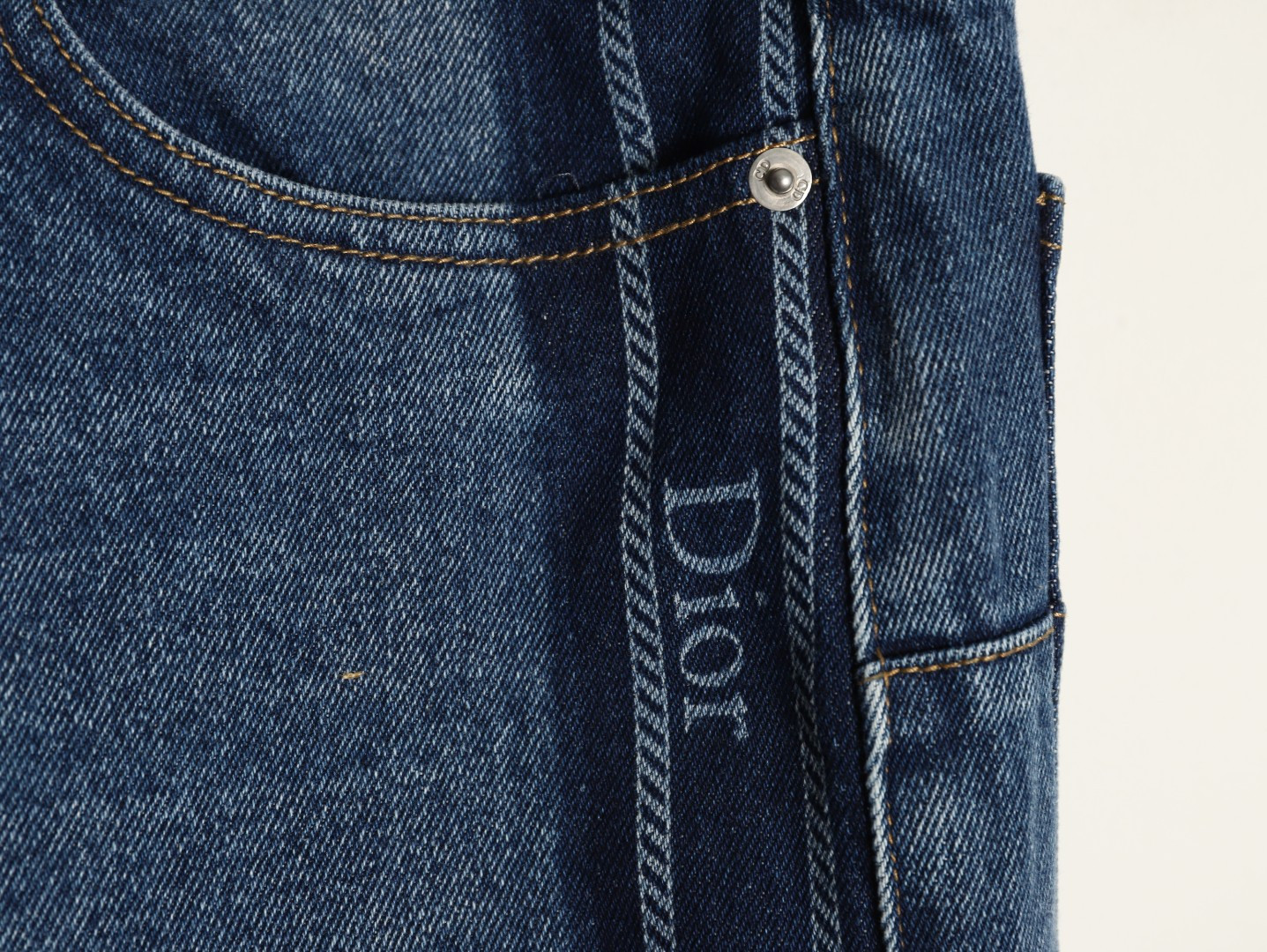 D10r Jeans