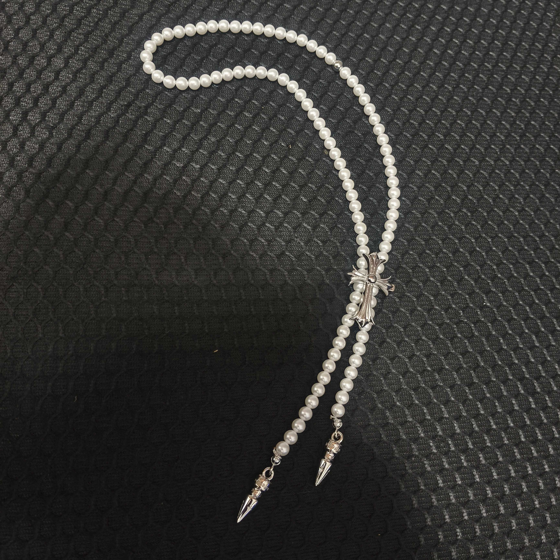 Ch*0me He**ts Pearl Necklace