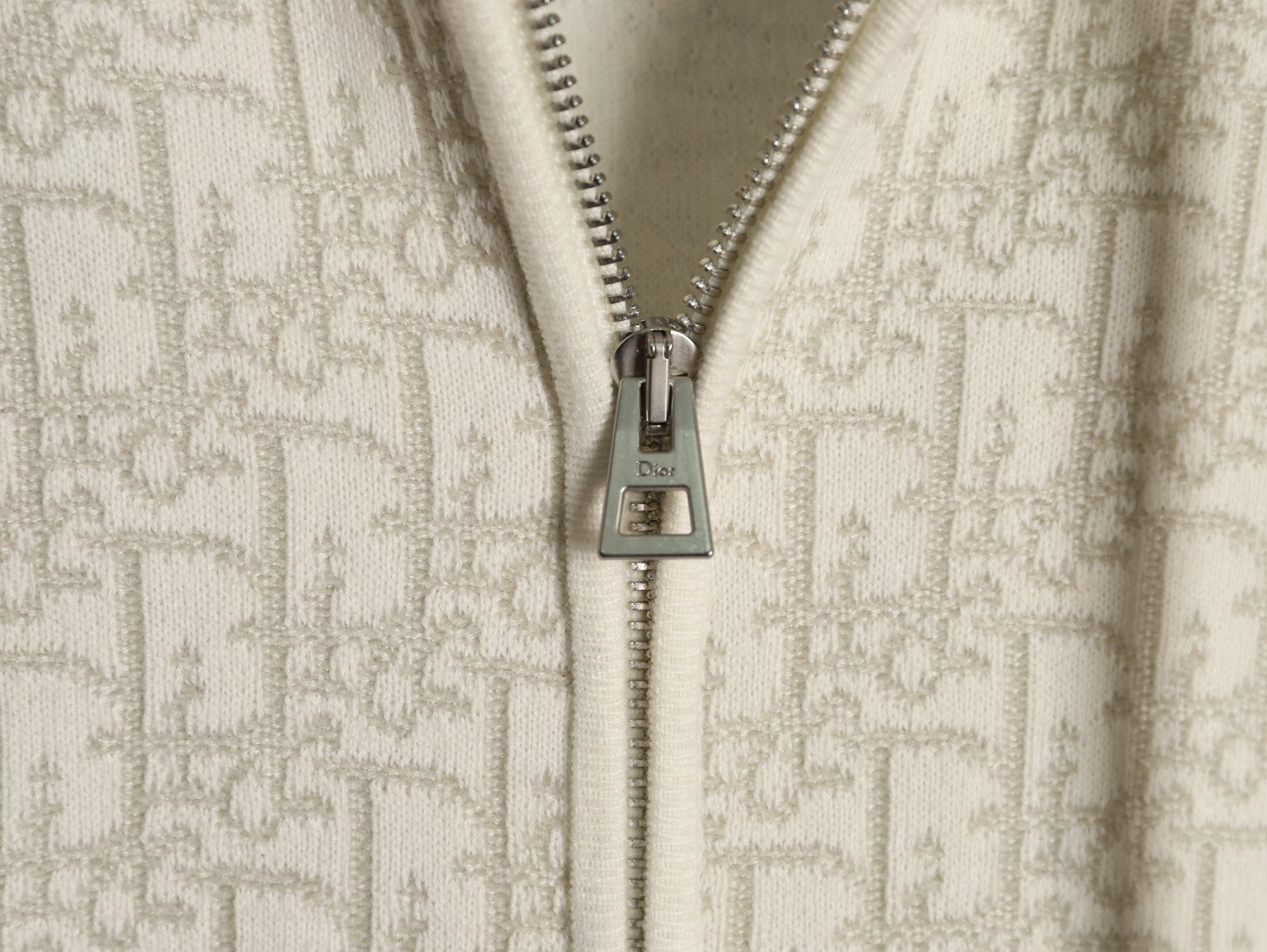 D10r Oblique Knitting Cardigan